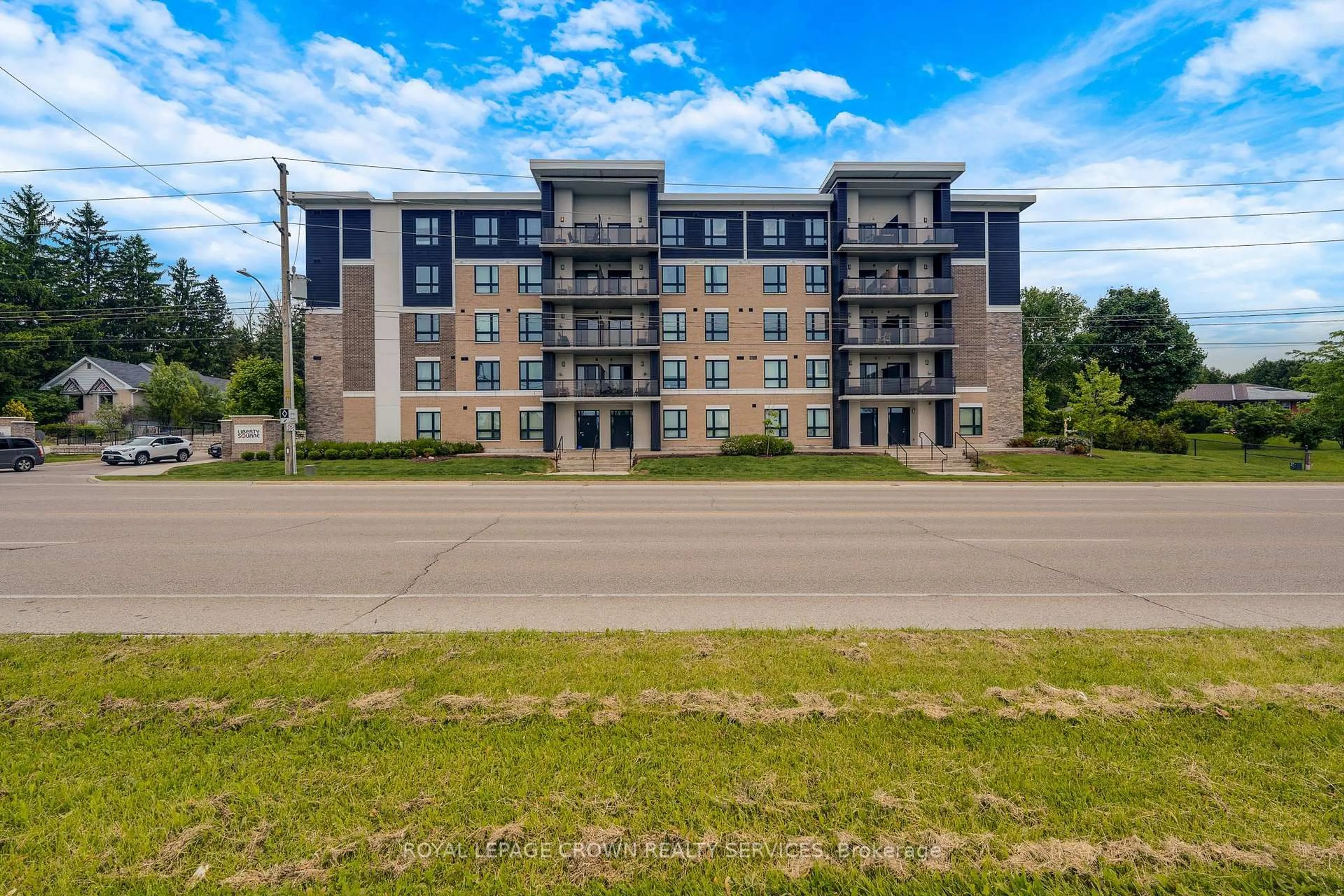 A pic from outside/outdoor area/front of a property/back of a property/a pic from drone, building for 1280 Gordon St #312, Guelph Ontario N1L 0N6