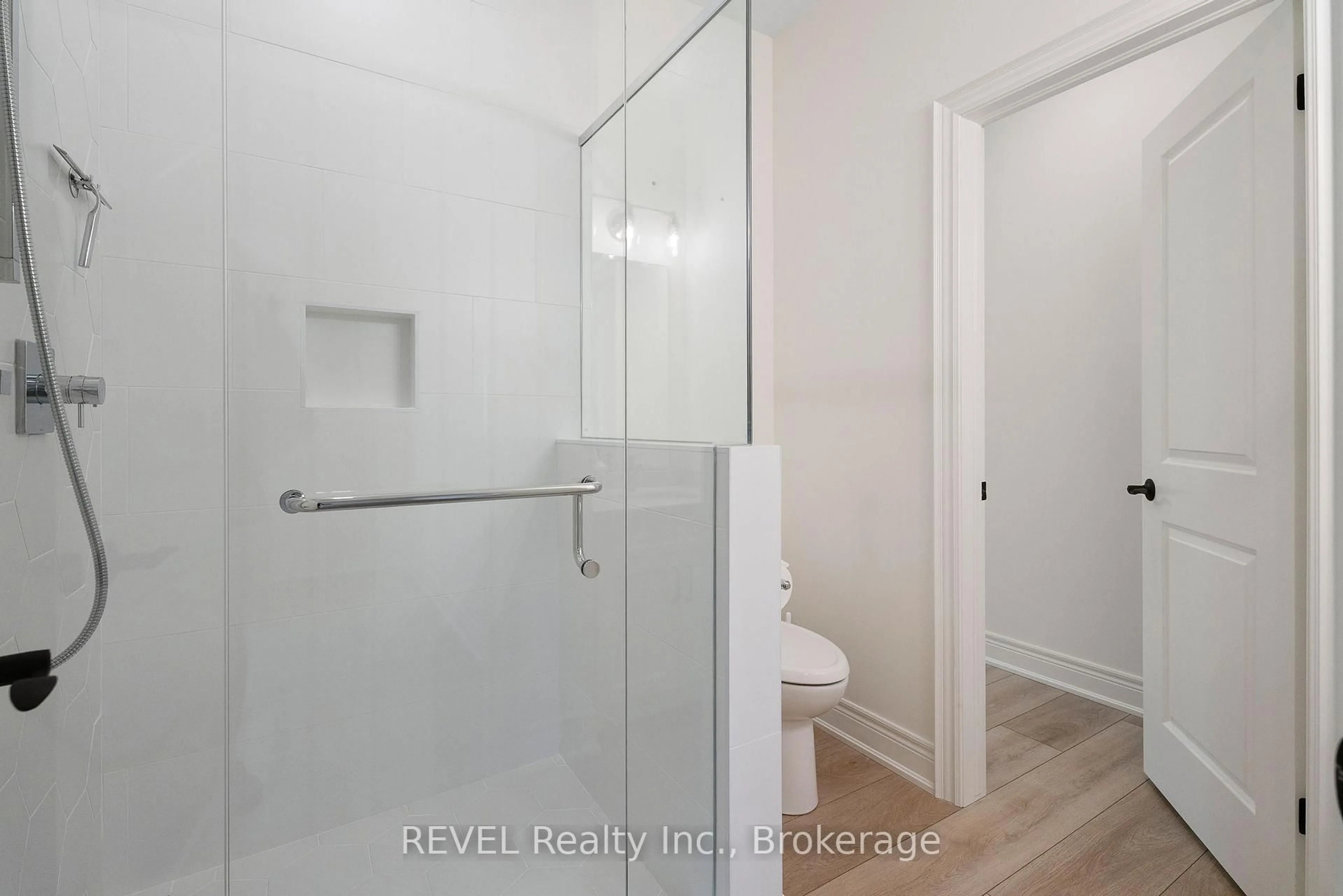 A pic of a room for 3532 Canfield Cres, Fort Erie Ontario L0S 1S0