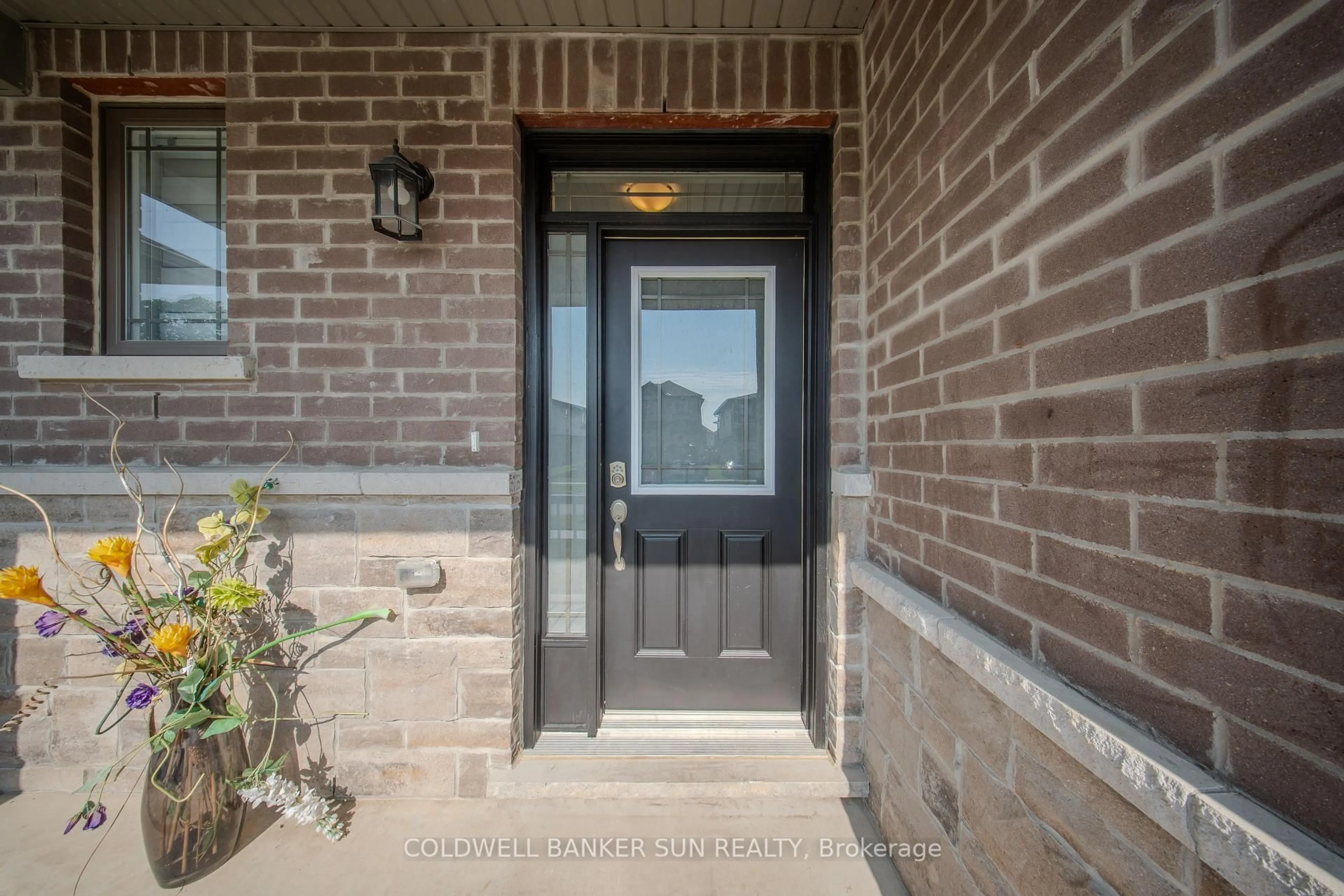 Indoor entryway for 26 Elkington Lane, Brantford Ontario N3T 0T5