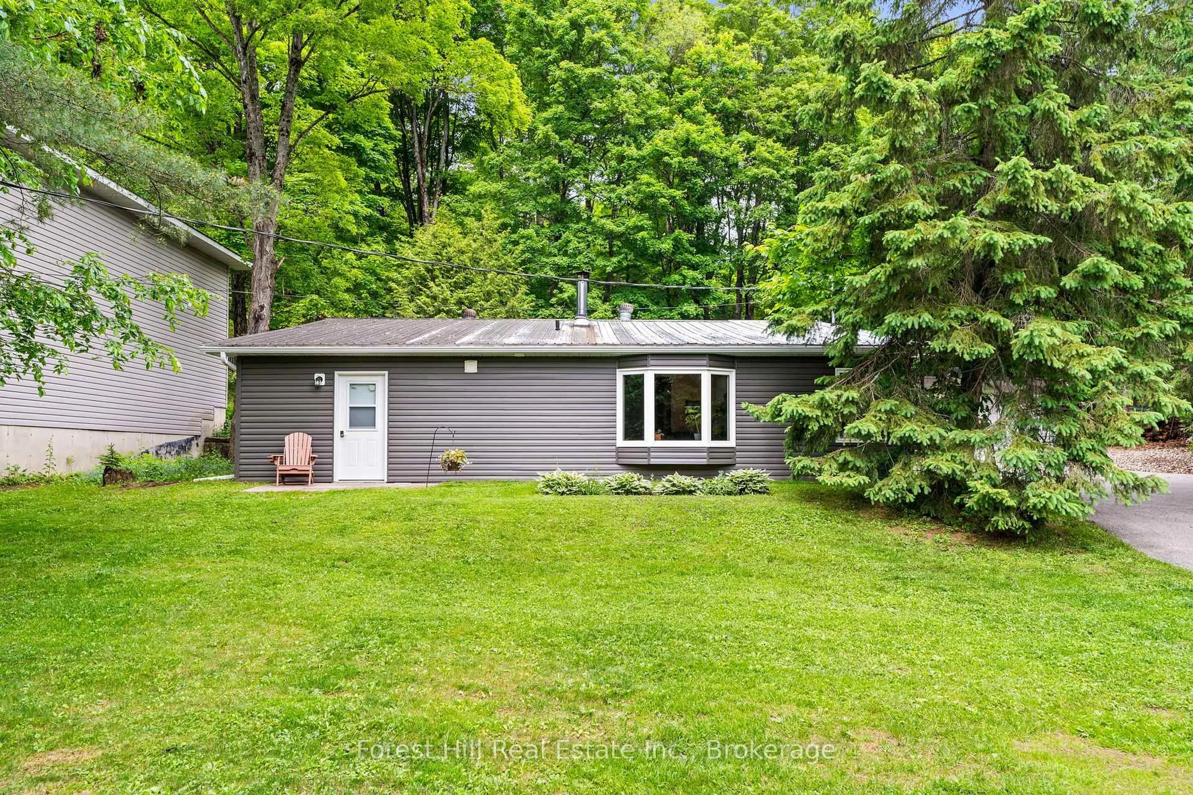 Home with vinyl exterior material, unknown for 4687 County Rd 21 Rd, Dysart et al Ontario K0M 1S0