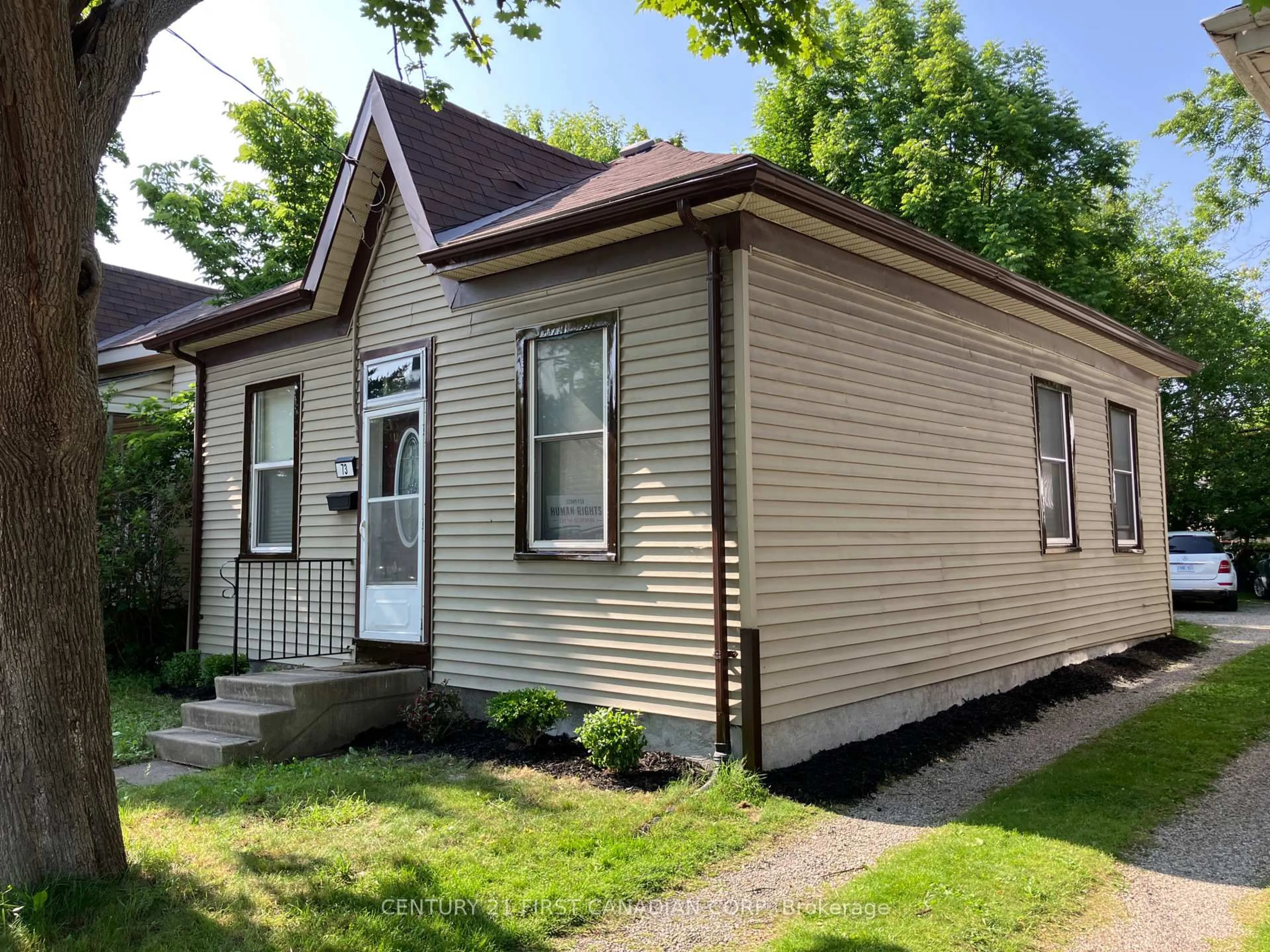 Unknown for 73 Riverside Dr, London North Ontario N6H 1B3