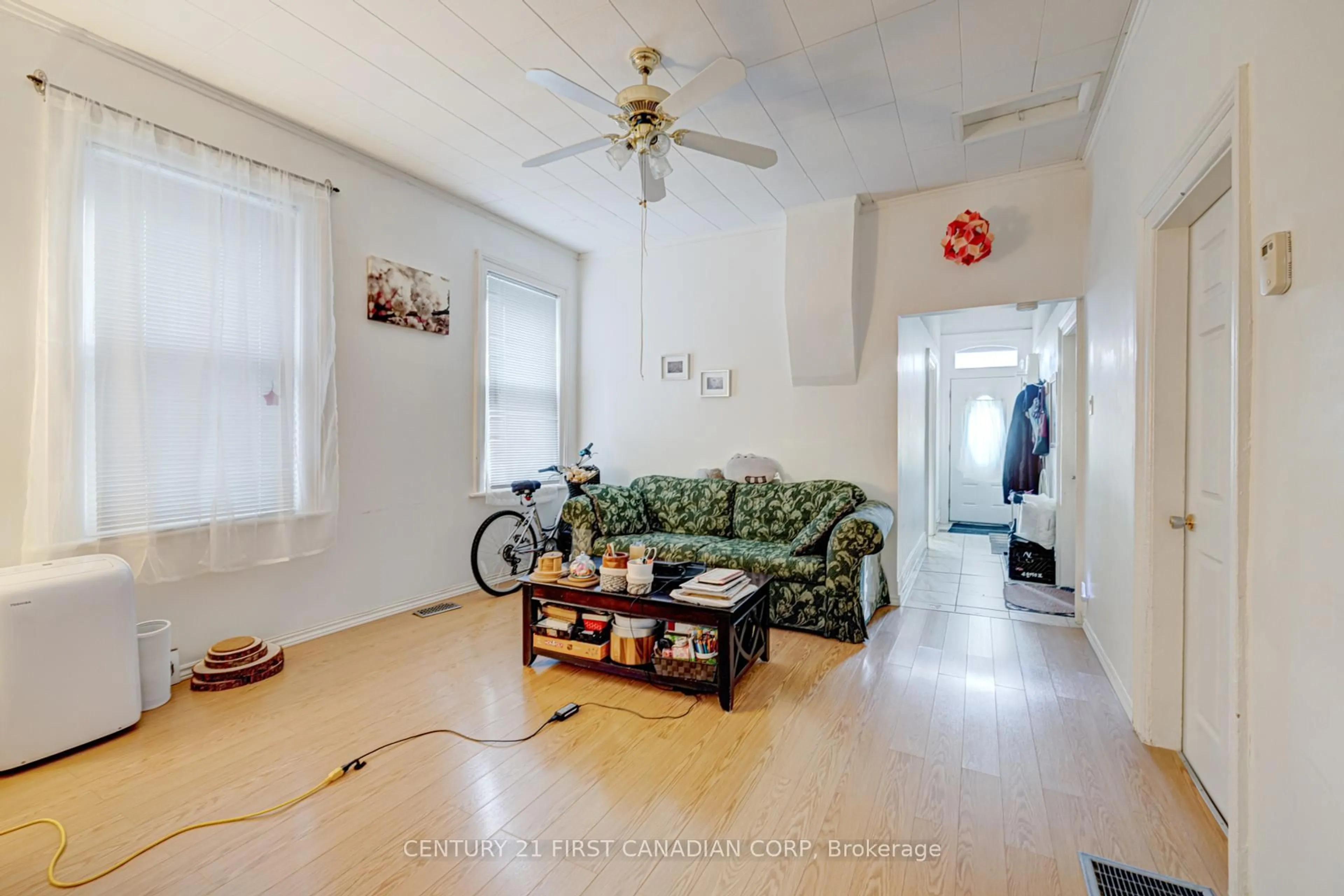 A pic of a room for 73 Riverside Dr, London North Ontario N6H 1B3