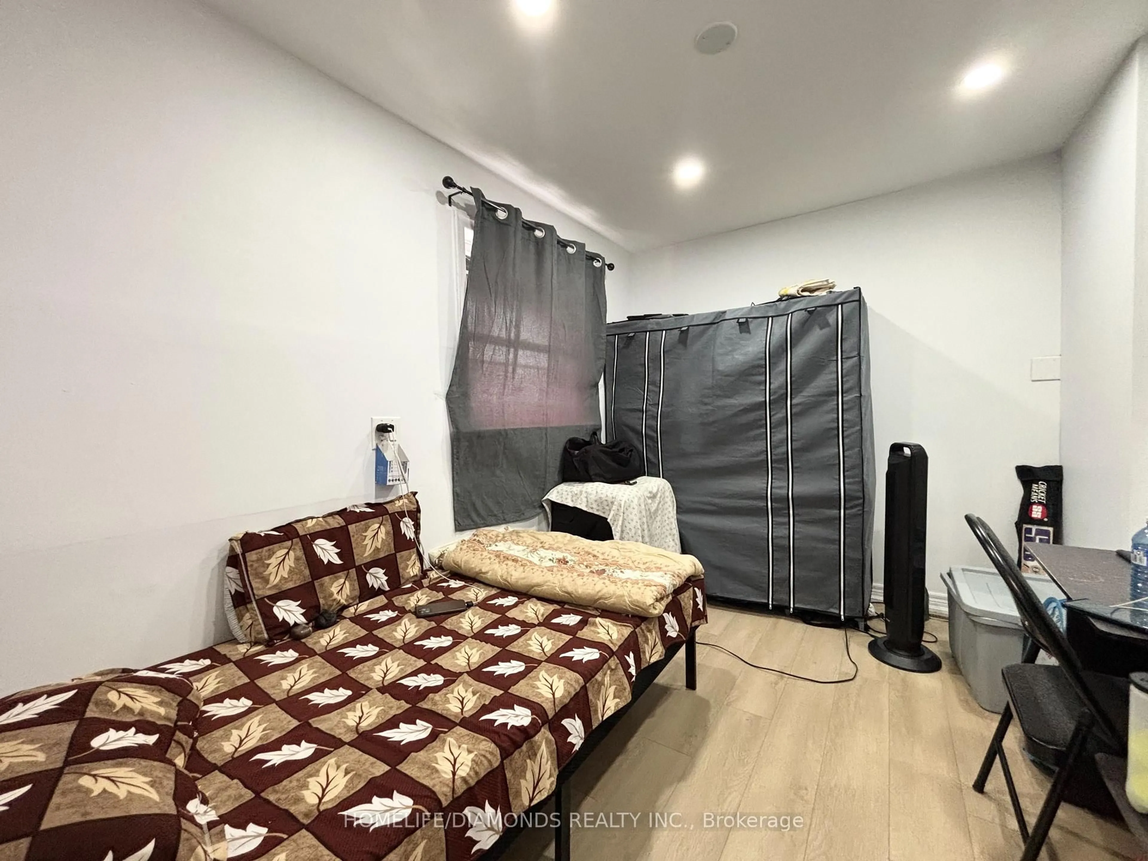 A pic of a room for 546 LLOYD Ave, Welland Ontario L3C 2Z6