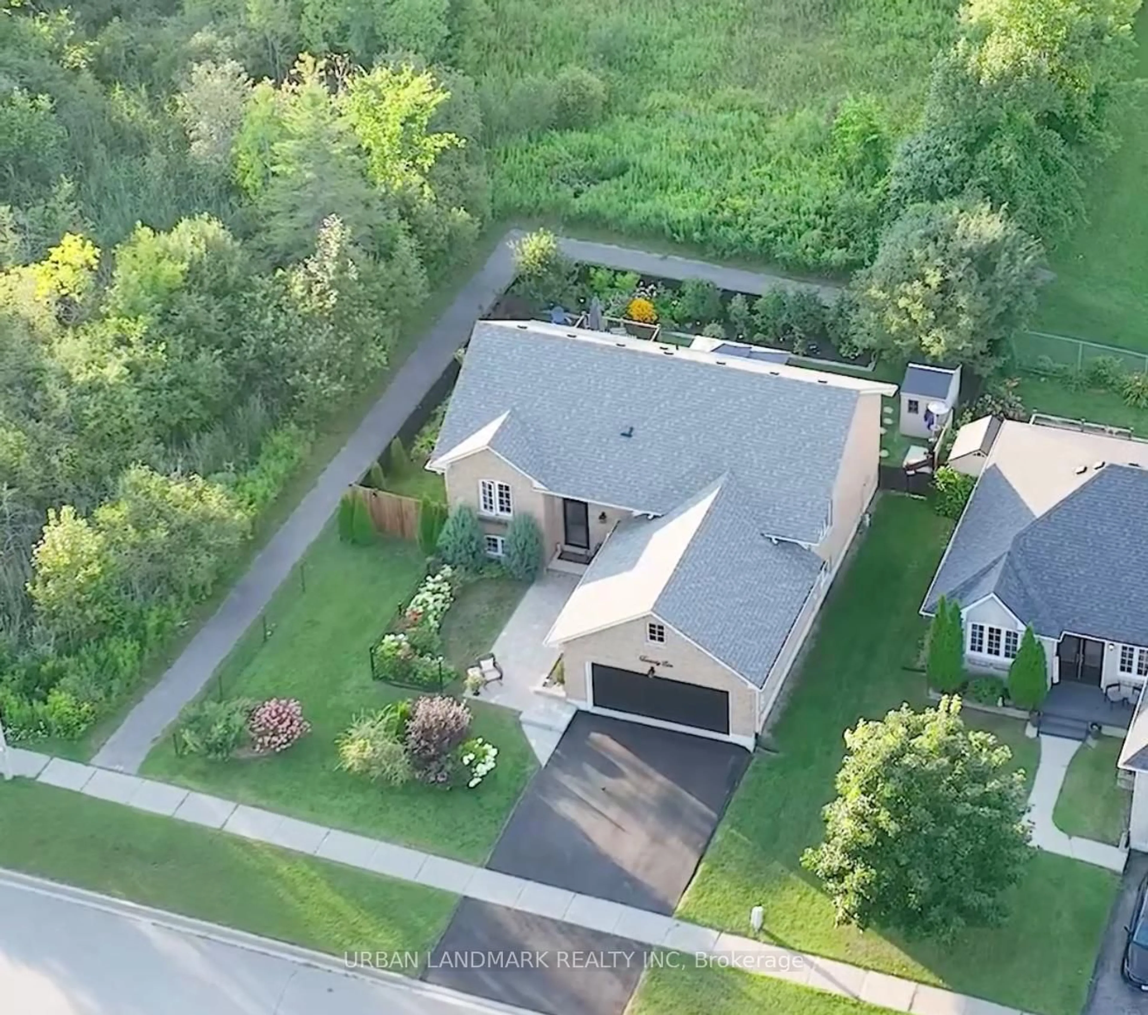 A pic from outside/outdoor area/front of a property/back of a property/a pic from drone, street for 26 Brookside St, Cavan Monaghan Ontario L0A 1G0