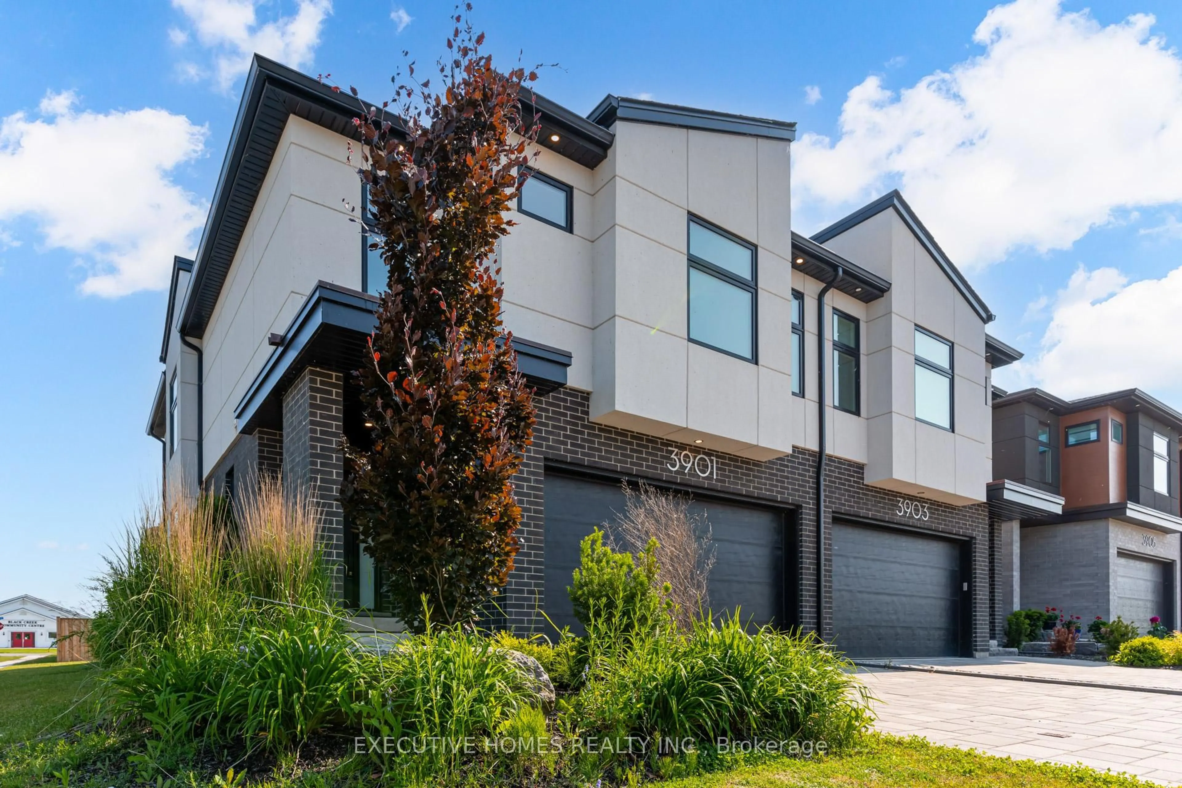 Home with brick exterior material, street for 3901 Mitchell Cres, Fort Erie Ontario L0S 1S0