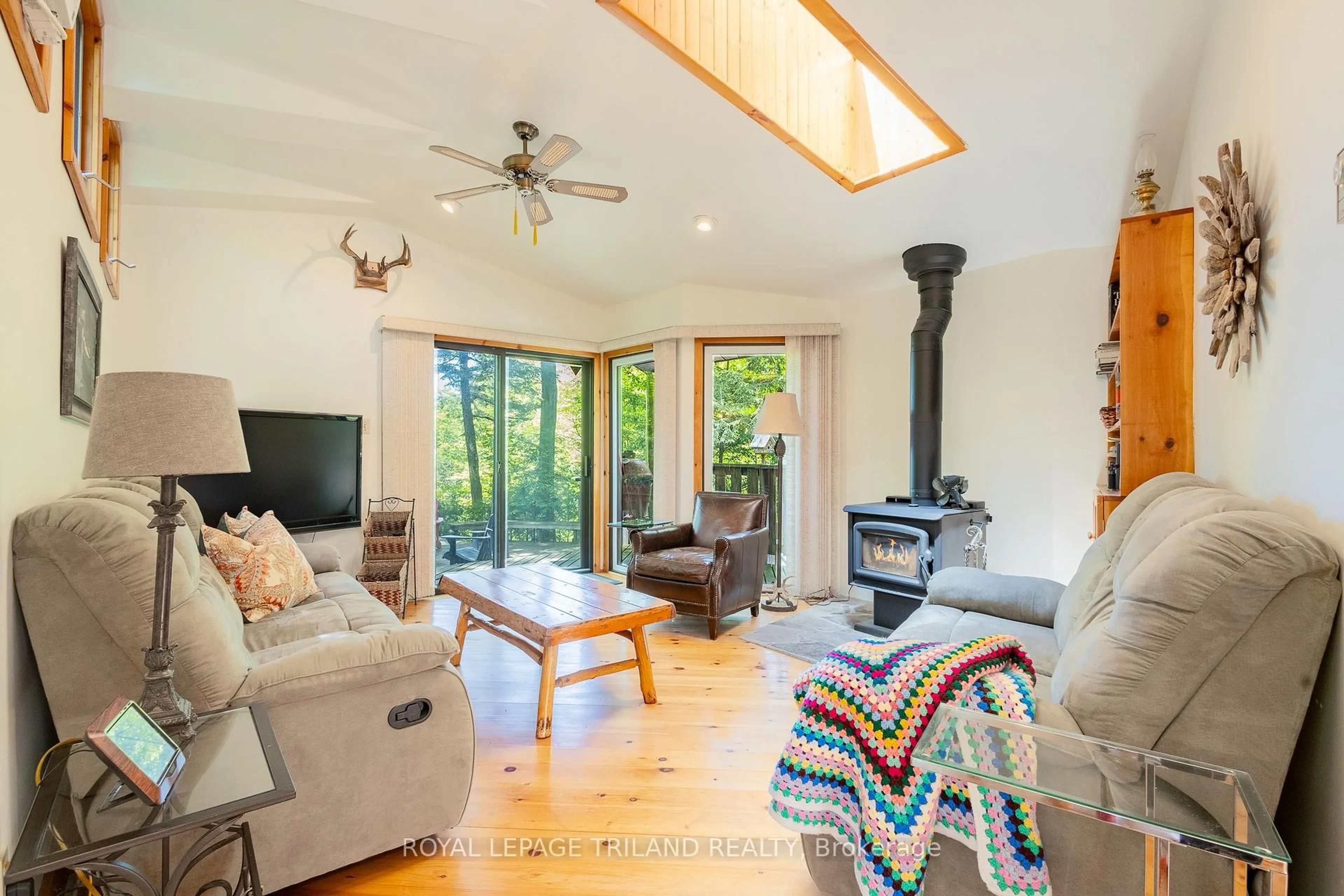 Living room with furniture, unknown for 75331 Glitter Bay Cres, Bluewater Ontario N0M 1G0