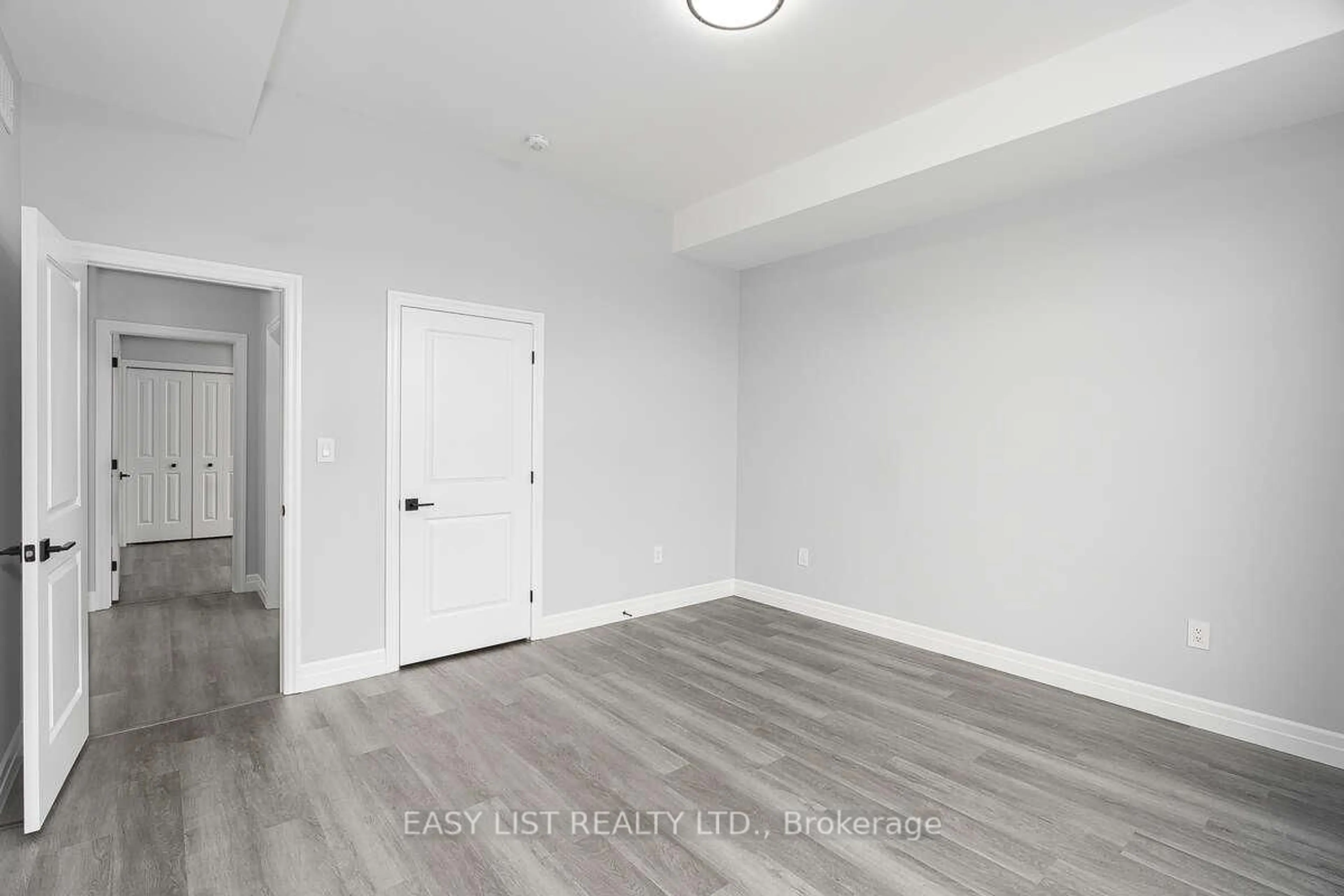 A pic of a room for 3609 Queen St, Plympton-Wyoming Ontario N0N 1E0