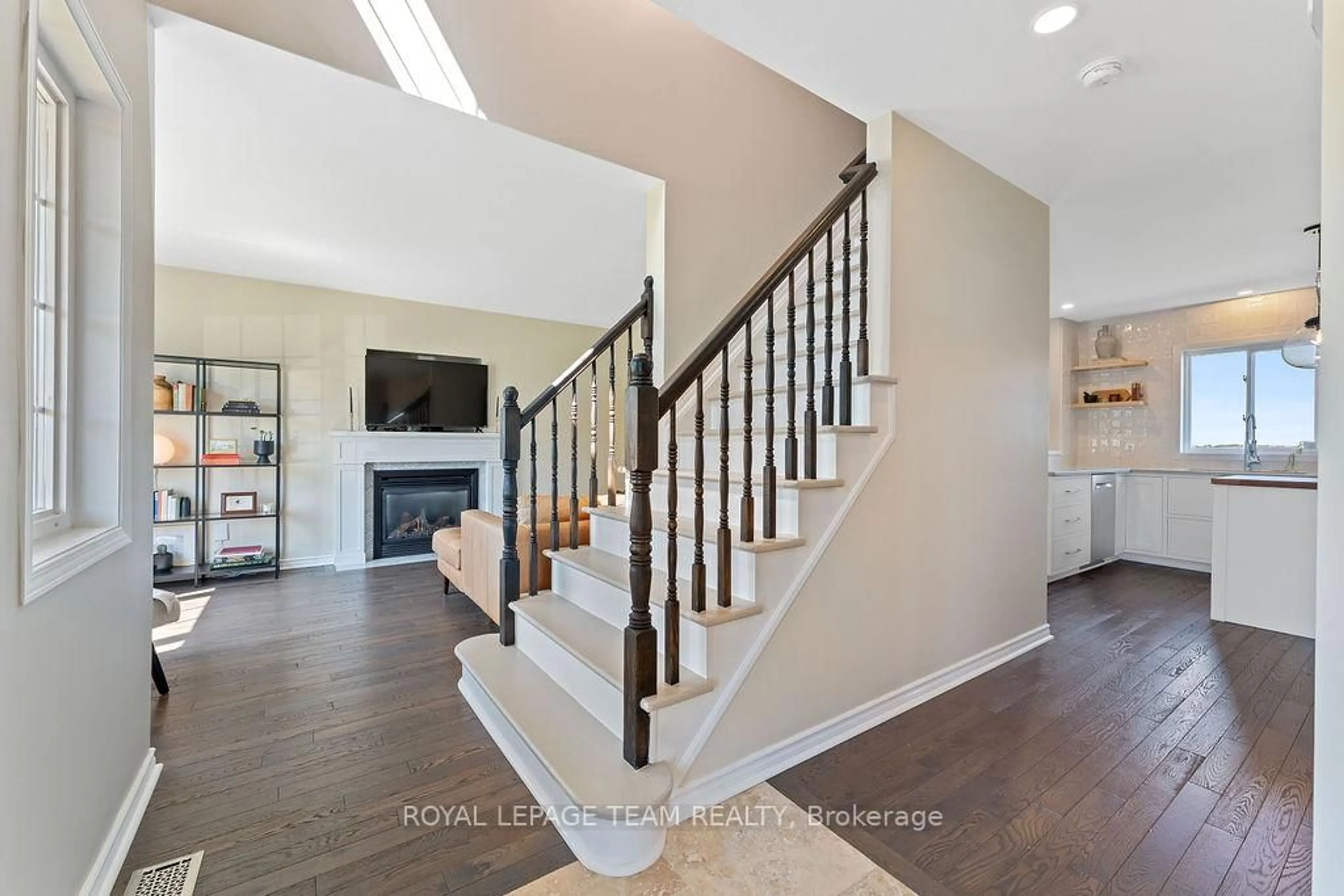 Unknown for 228 Labelle St, Russell Ontario K0A 1W1