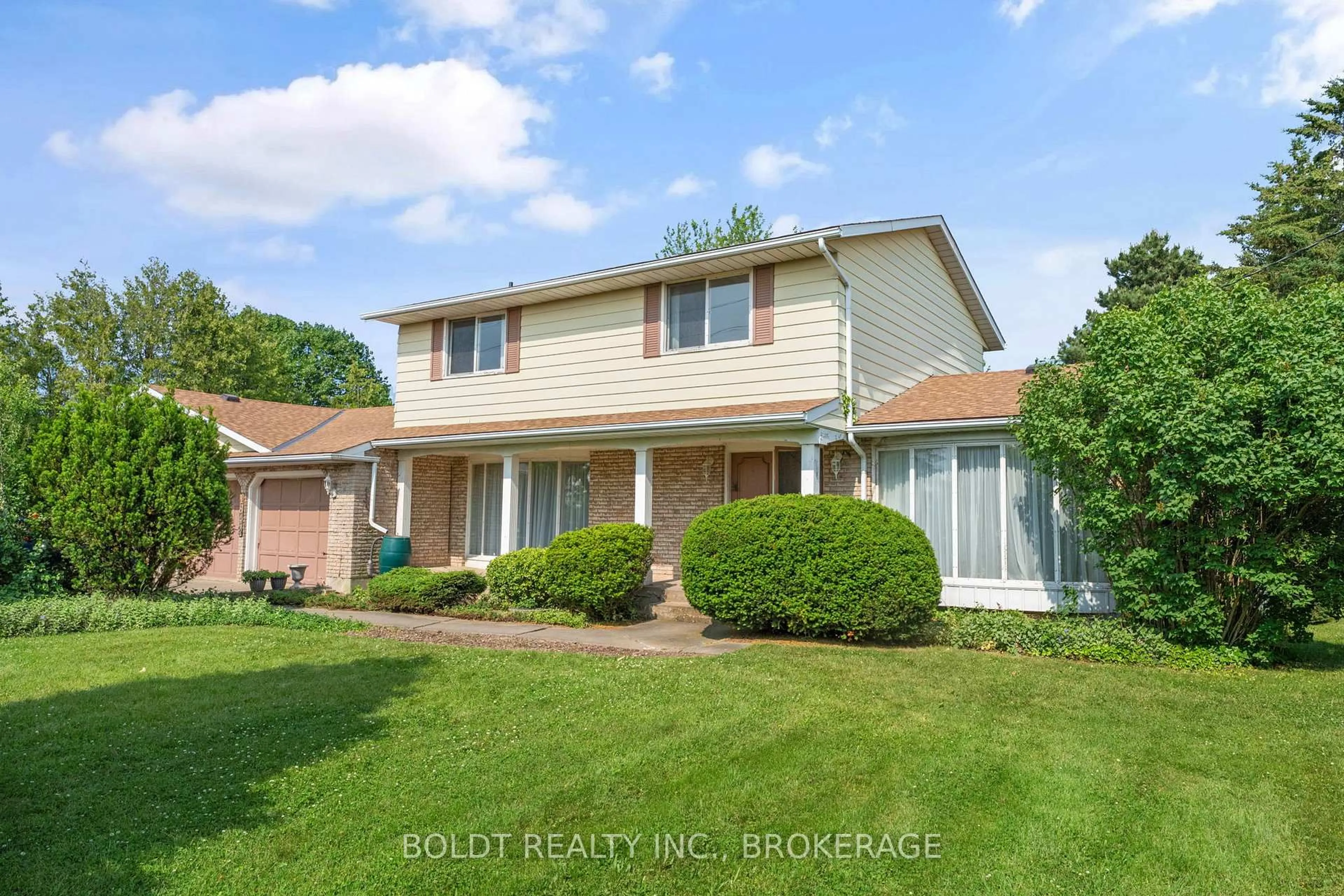 Unknown for 1842 Third St, St. Catharines Ontario L2R 6P9