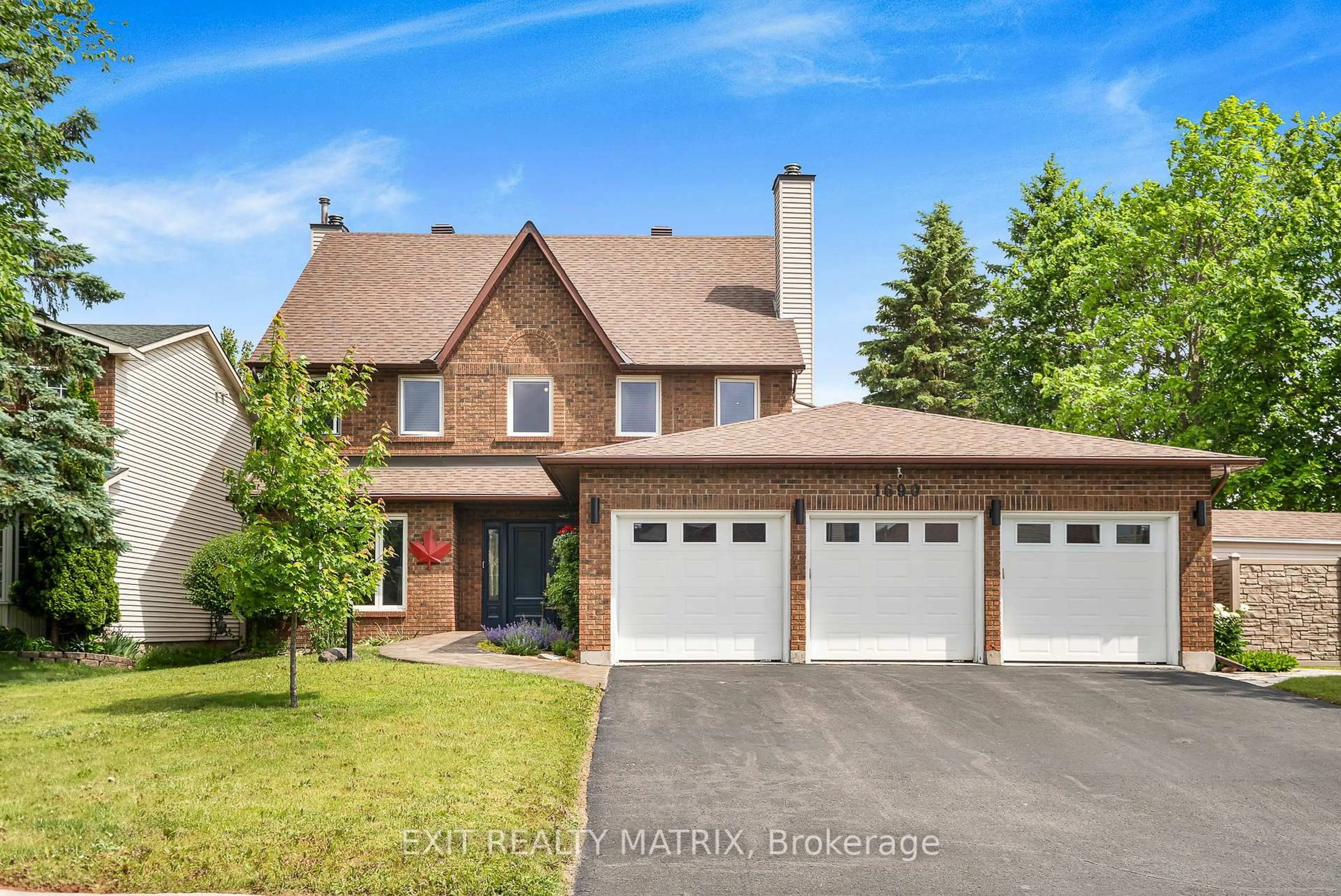 Home with brick exterior material, street for 1690 Caminiti Cres, Ottawa Ontario K4A 1L6