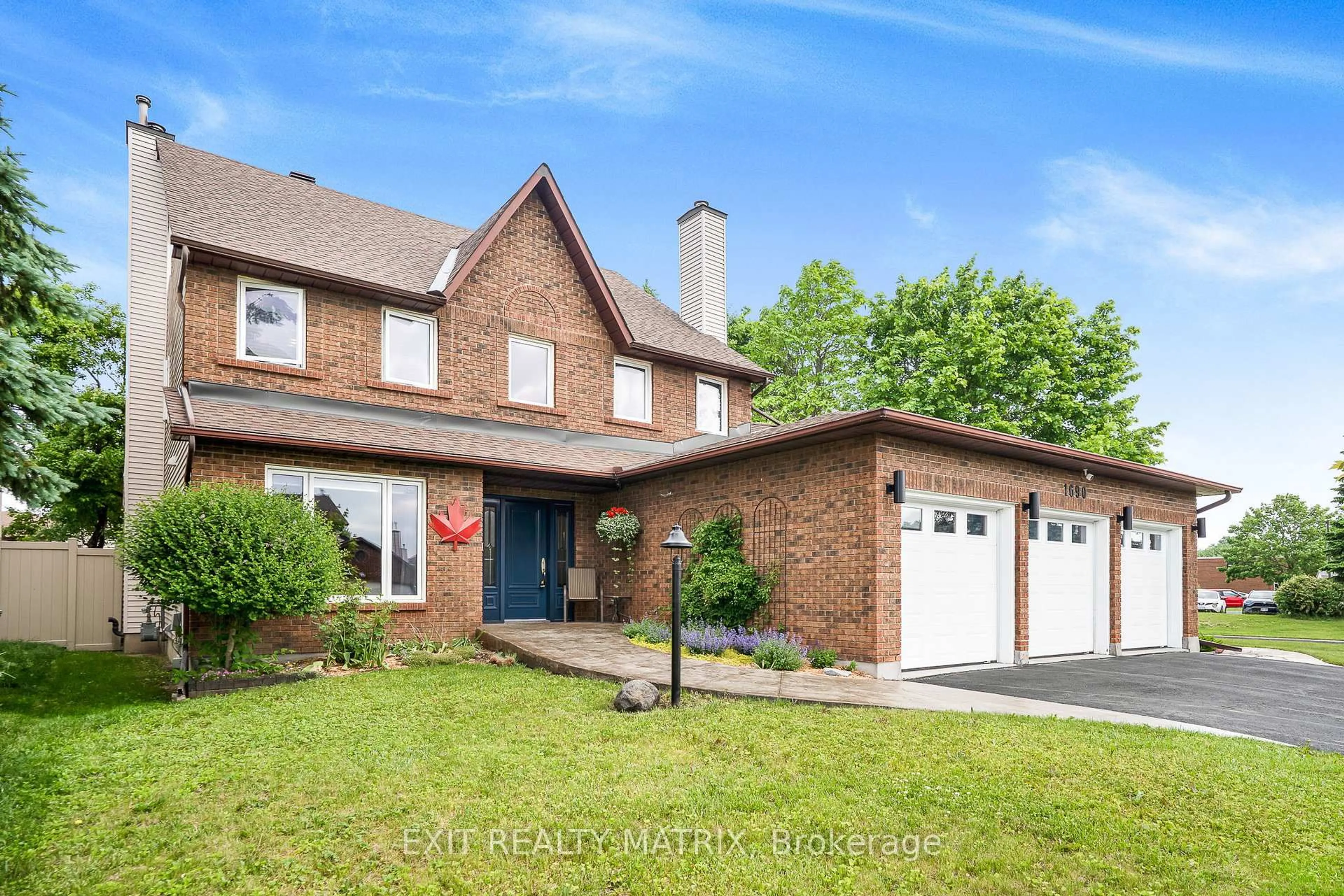 Home with brick exterior material, street for 1690 Caminiti Cres, Ottawa Ontario K4A 1L6