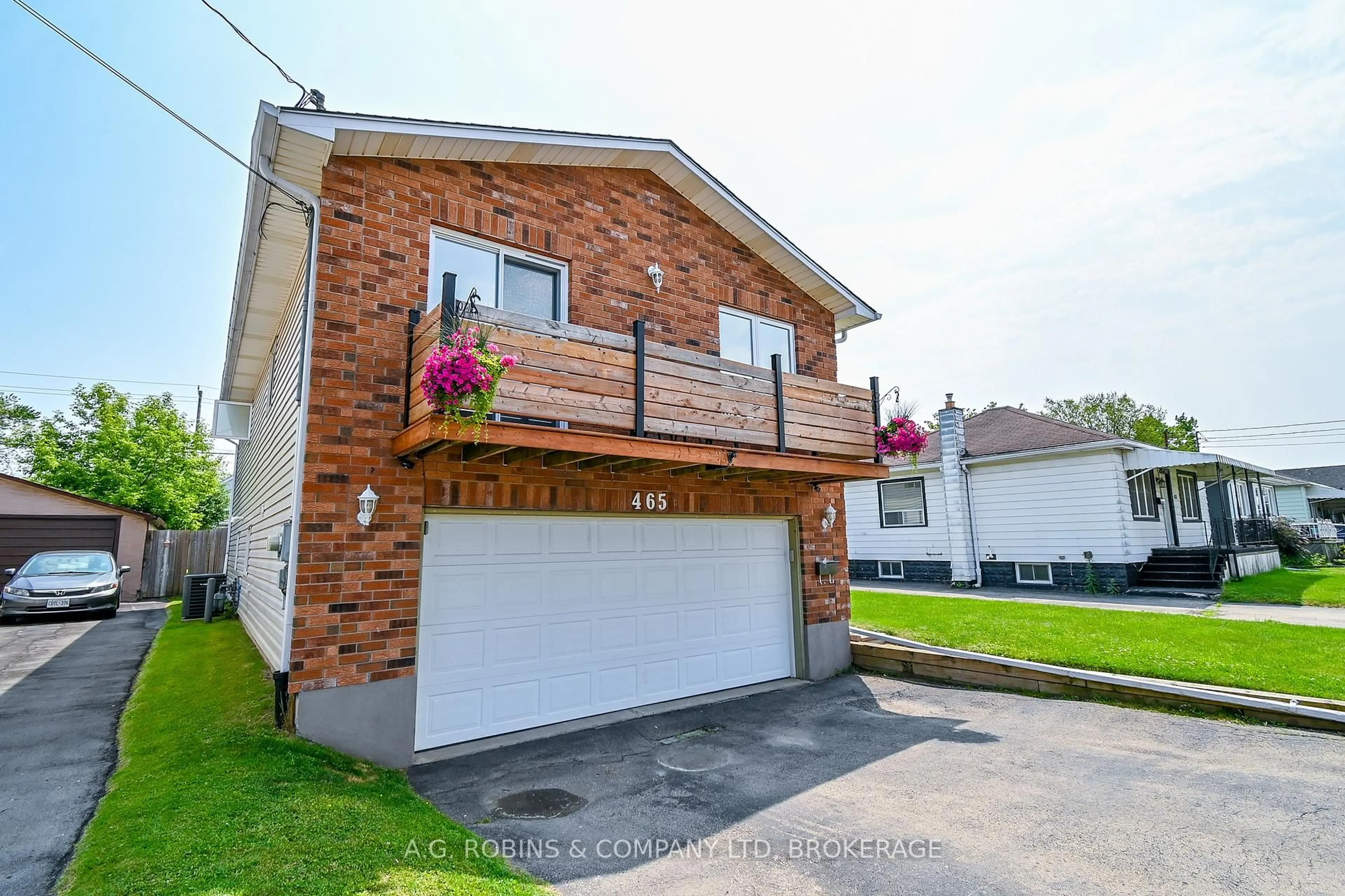 Home with brick exterior material, street for 465 David St, Welland Ontario L3B 2B7