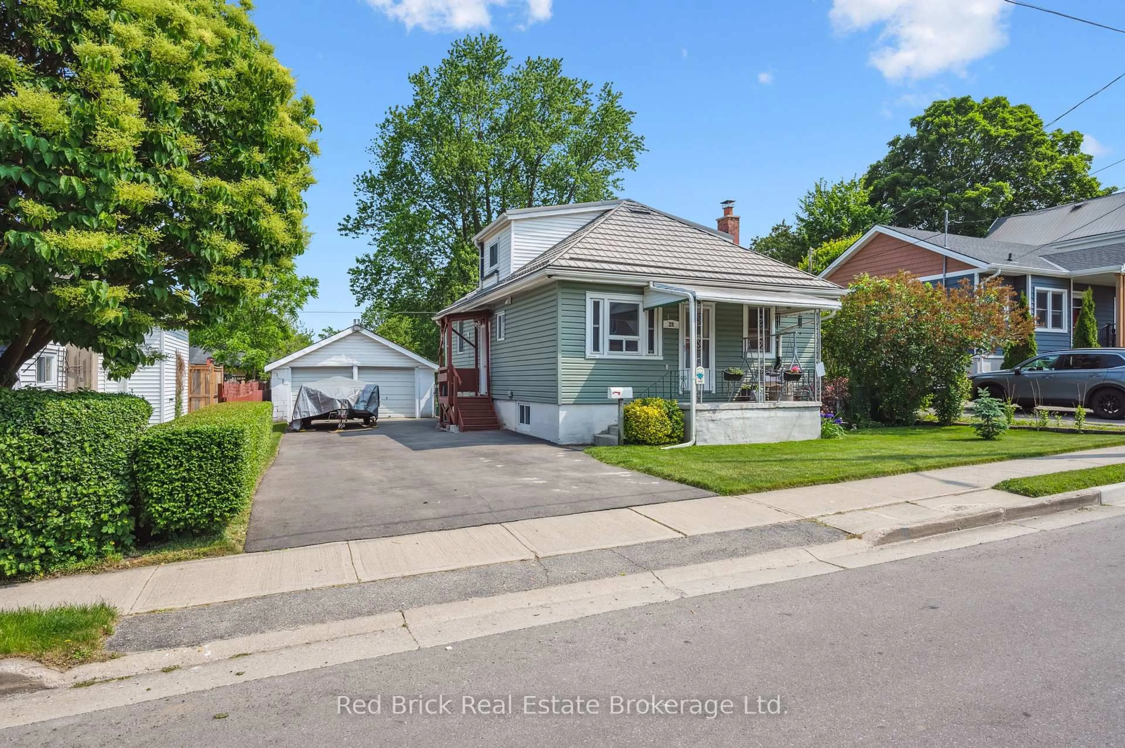 Unknown for 28 Barton St, Guelph Ontario N1H 1M3