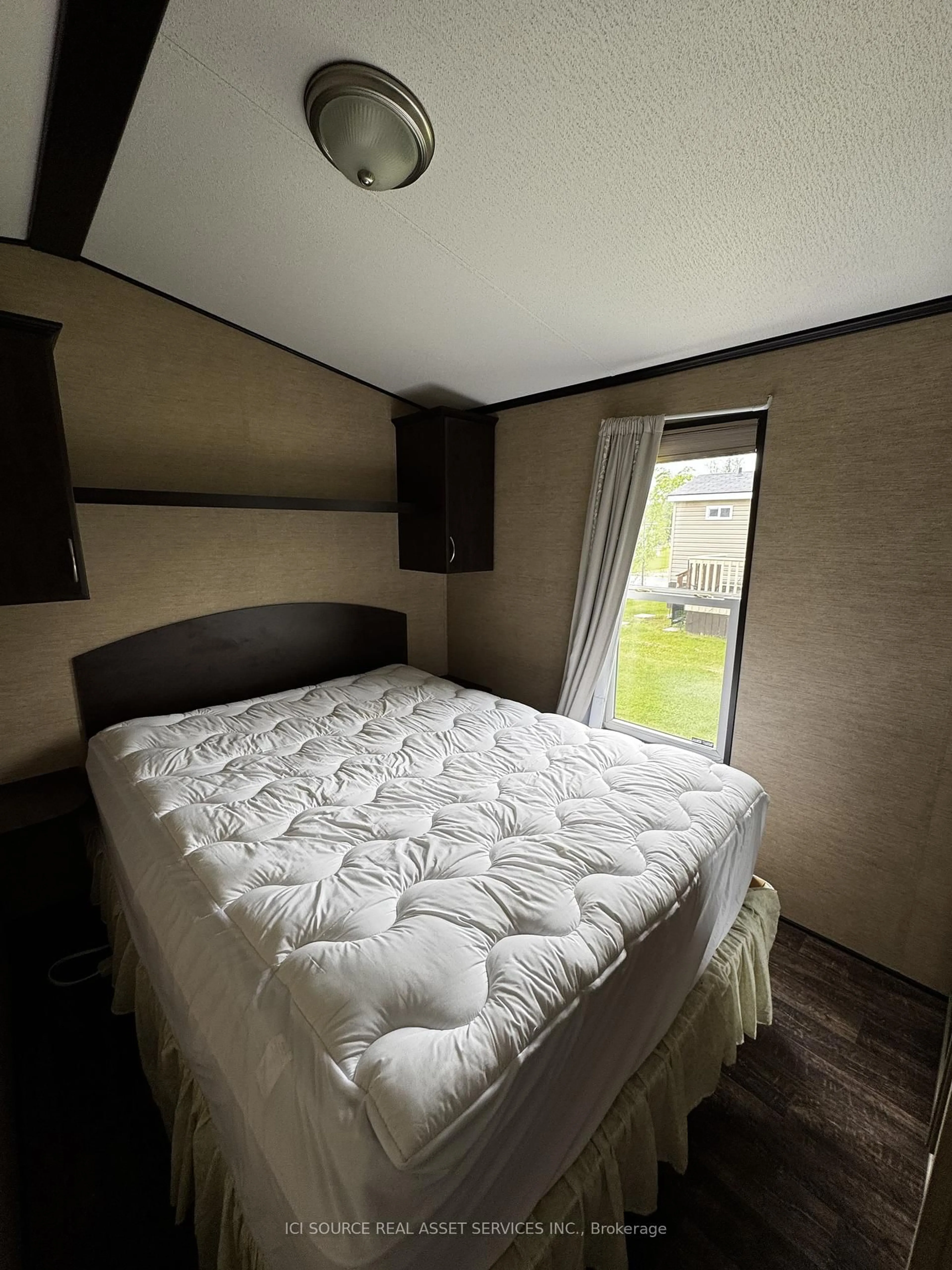 Bedroom with bed, unknown for 1235 Villiers Line #LSC004, Otonabee-South Monaghan Ontario K0L 2G0