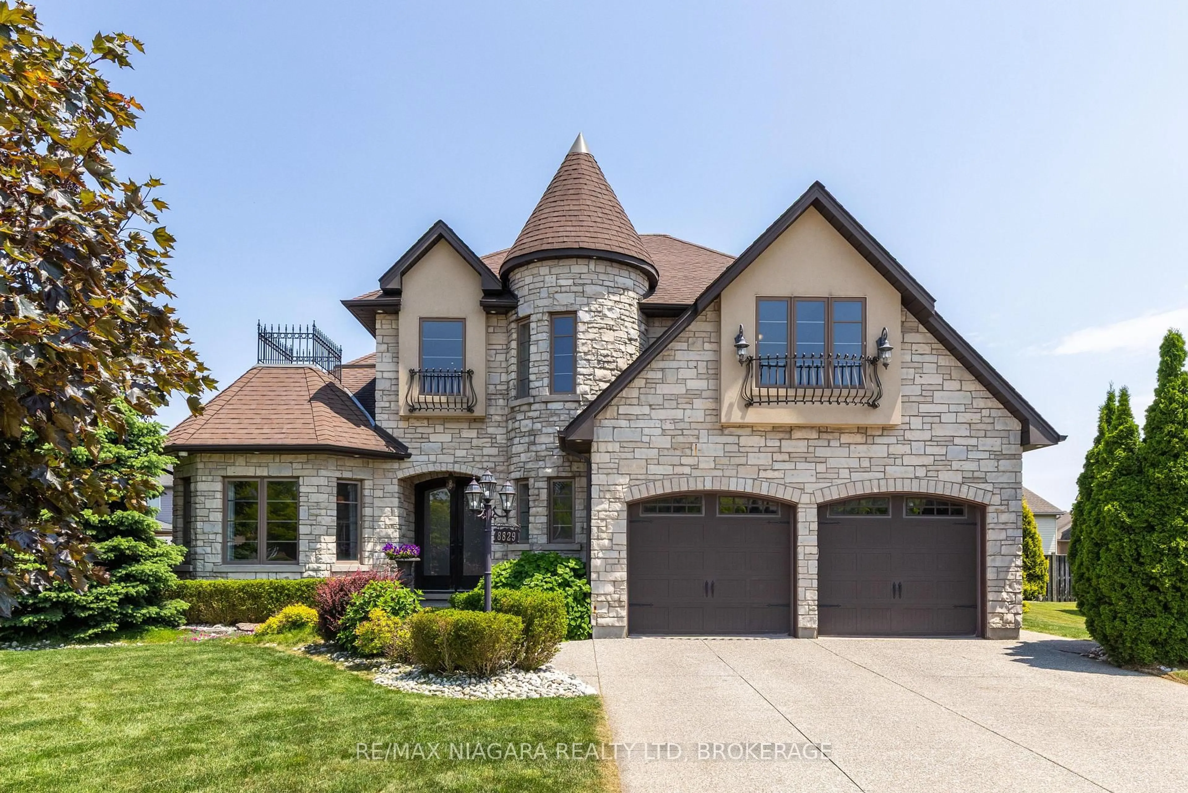 Home with brick exterior material, street for 8829 Joseph Crt, Niagara Falls Ontario L2H 3P1