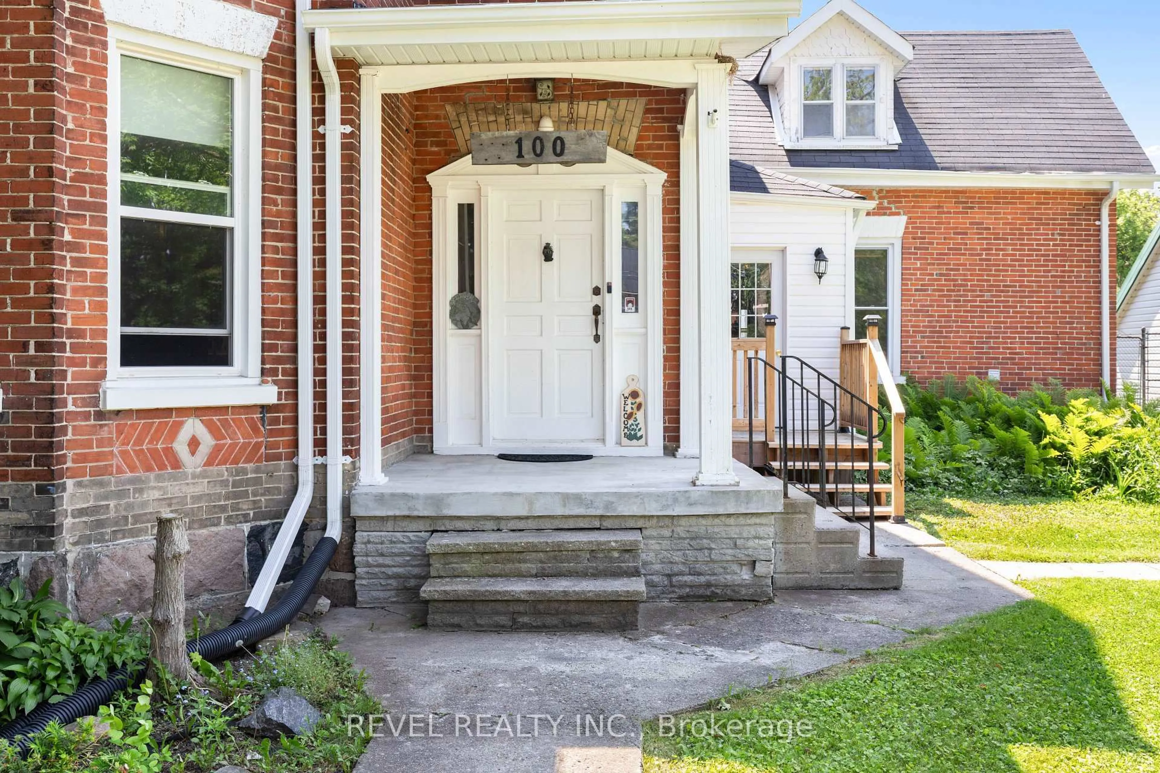 Home with brick exterior material, street for 100 Nappadale St, Kawartha Lakes Ontario K0M 2T0