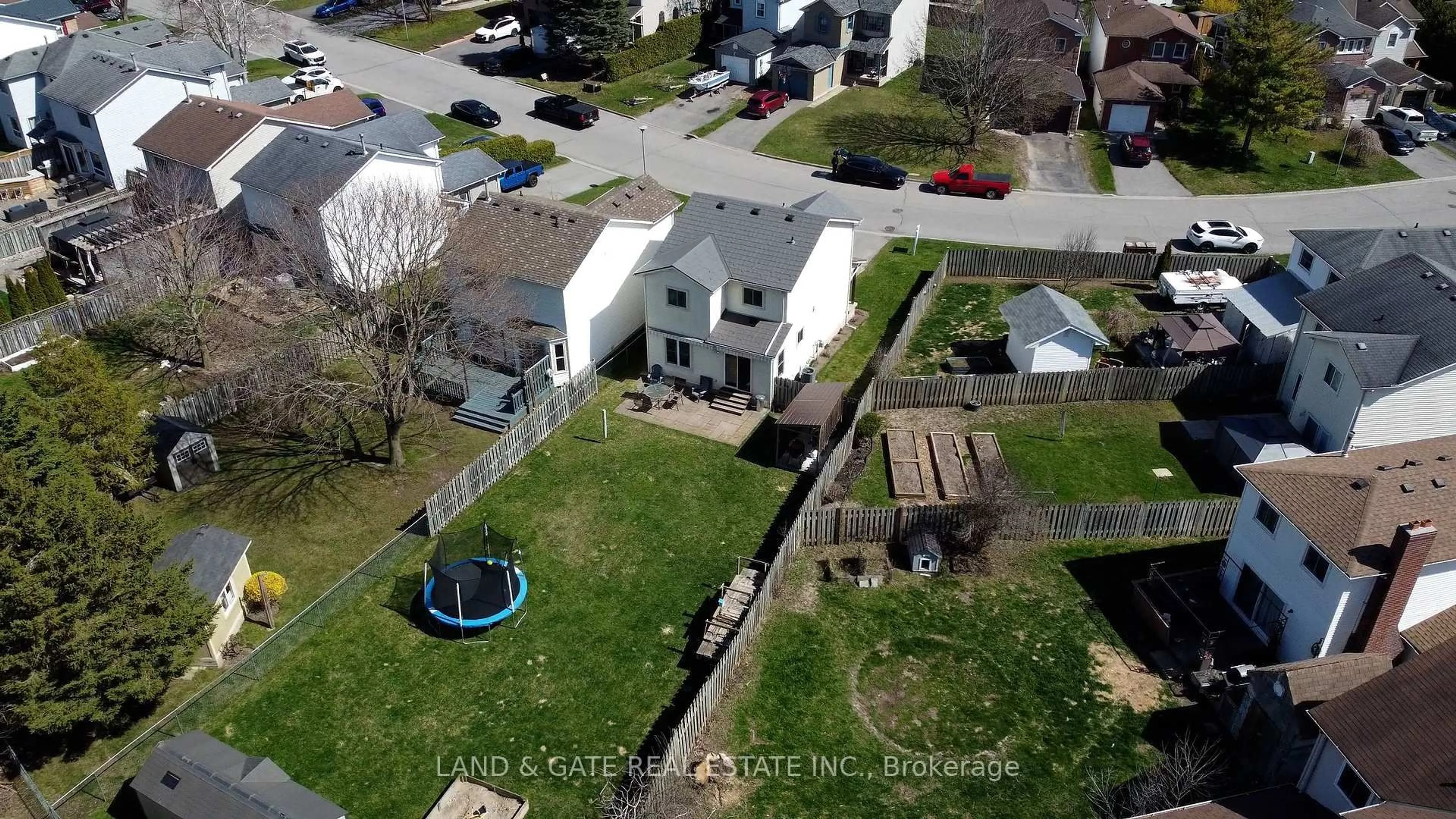A pic from outside/outdoor area/front of a property/back of a property/a pic from drone, street for 34 Burnham Blvd, Port Hope Ontario L1A 4H5
