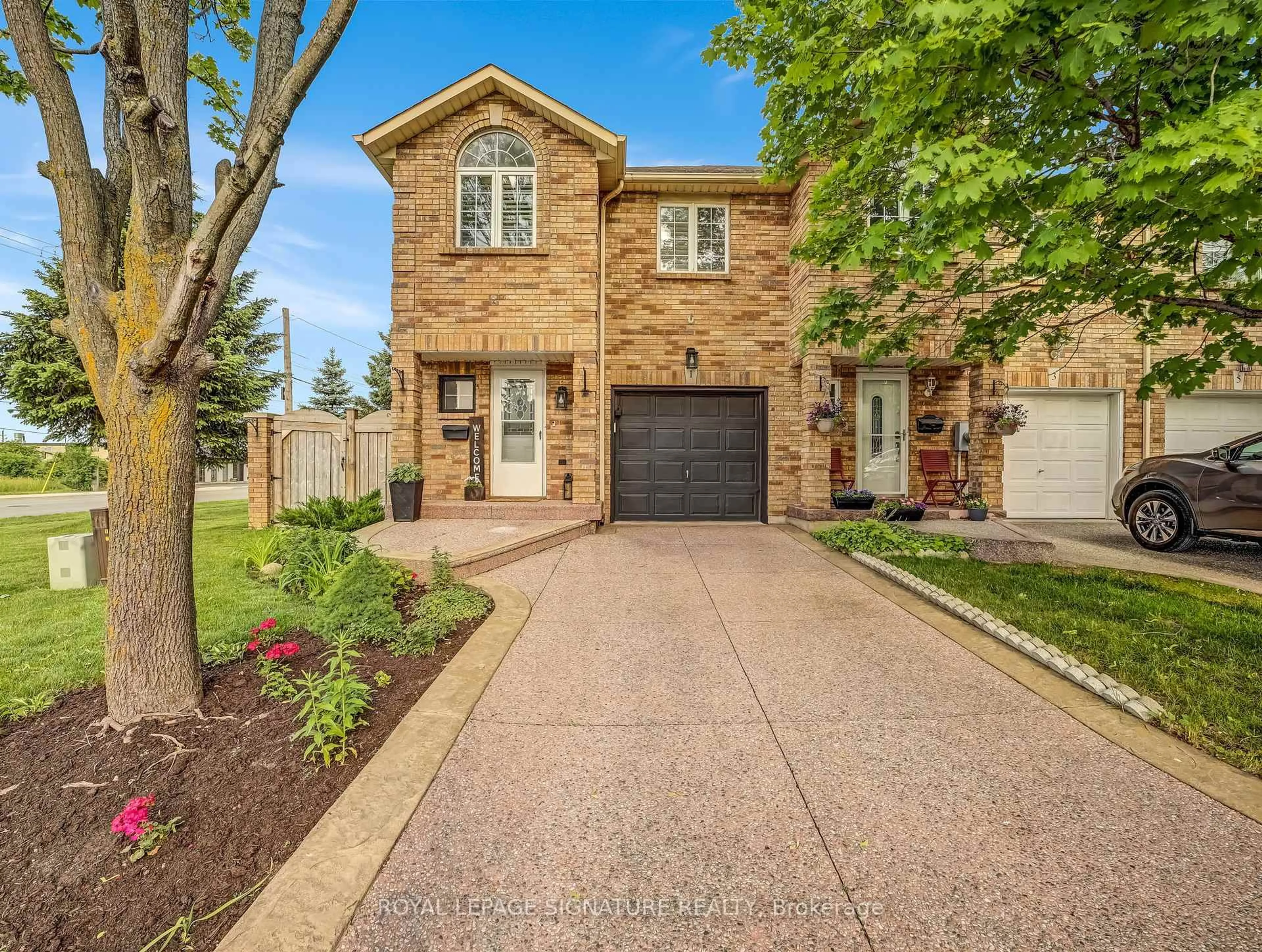 Home with brick exterior material, street for 1 Vulcan Crt, Hamilton Ontario L8E 5W7