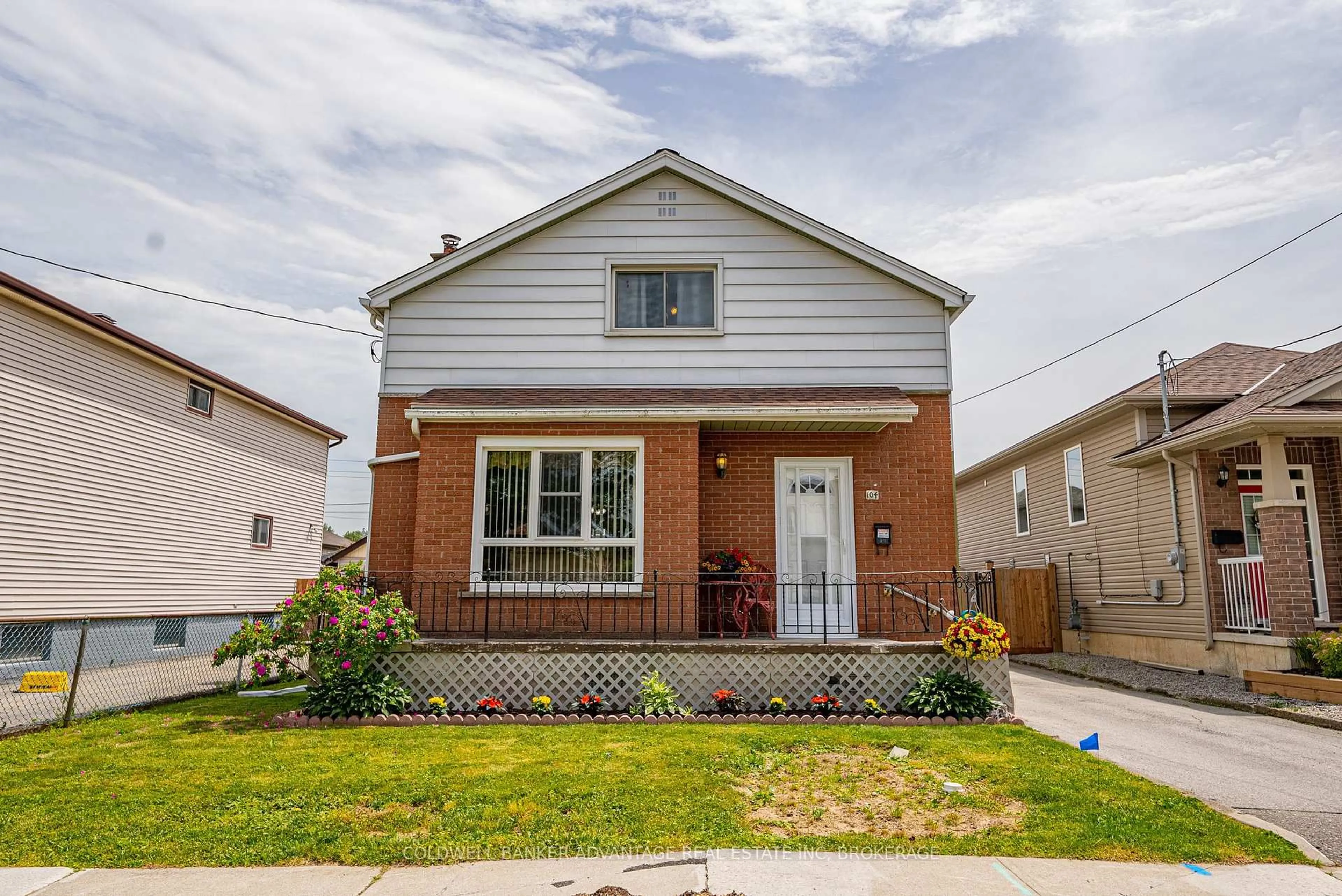 Home with brick exterior material, street for 104 Wallace Ave, Welland Ontario L3B 1R5