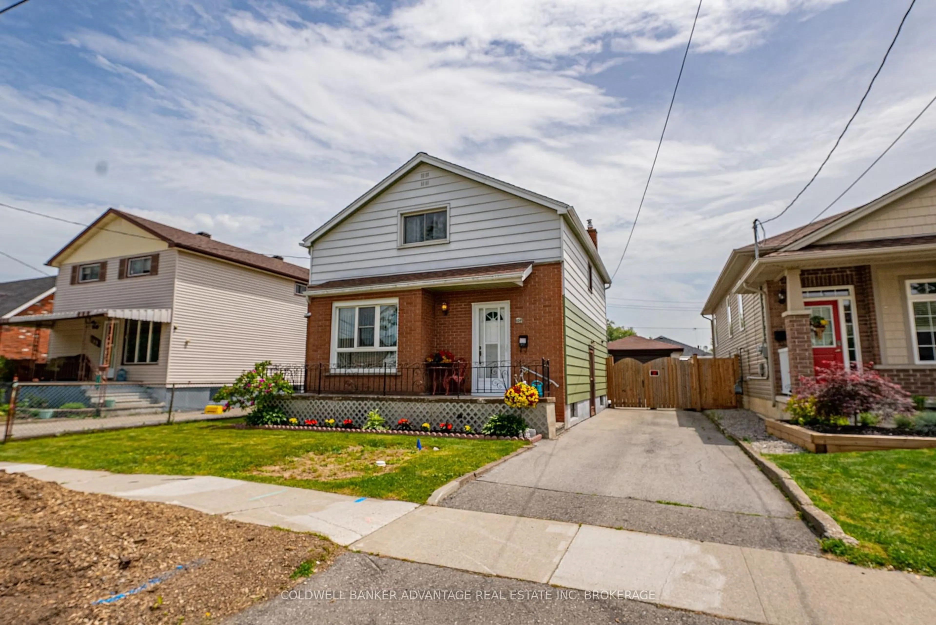 Home with brick exterior material, street for 104 Wallace Ave, Welland Ontario L3B 1R5