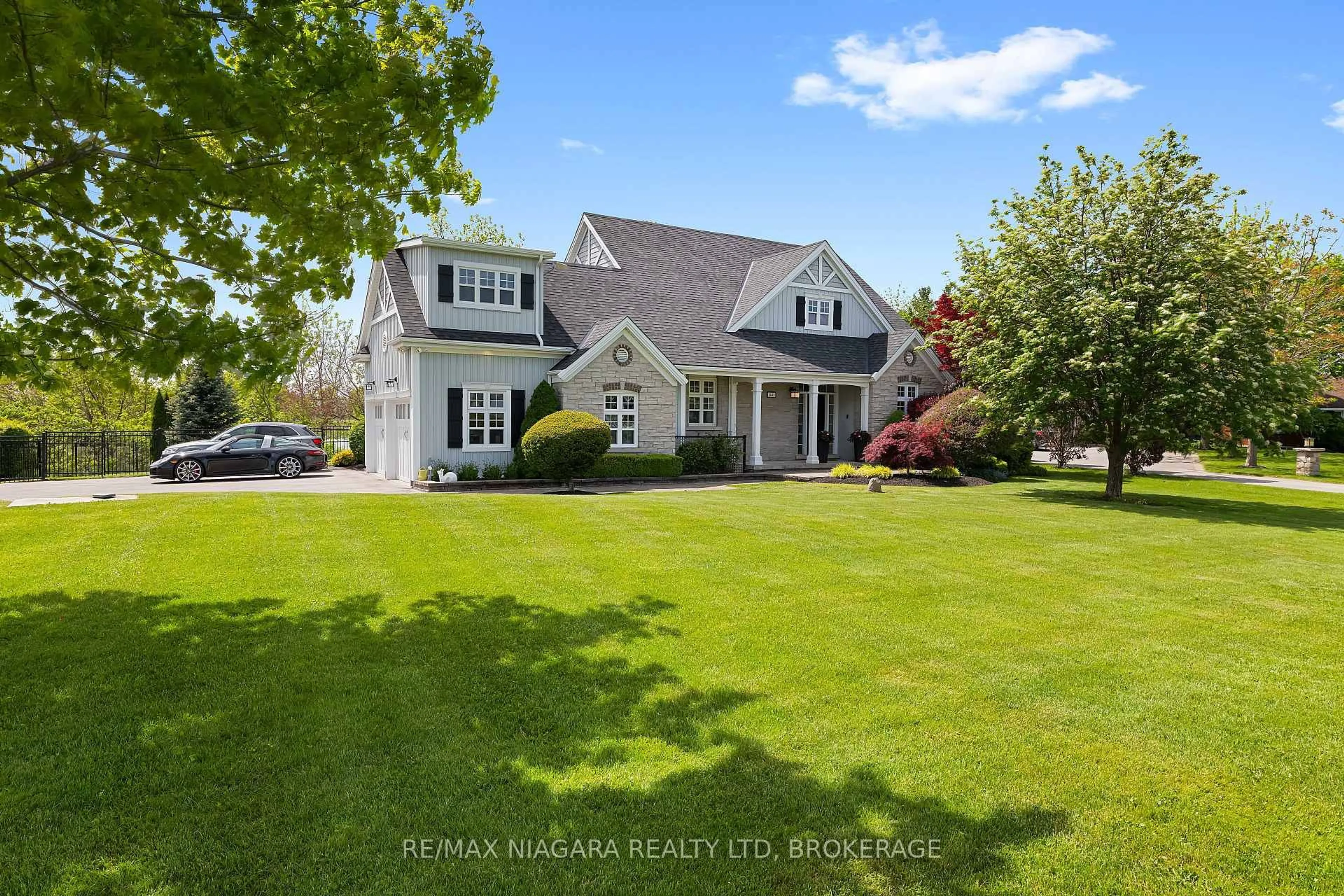 A pic from outside/outdoor area/front of a property/back of a property/a pic from drone, water/lake/river/ocean view for 1448 Four Mile Creek Rd, Niagara-on-the-Lake Ontario L0S 1J0