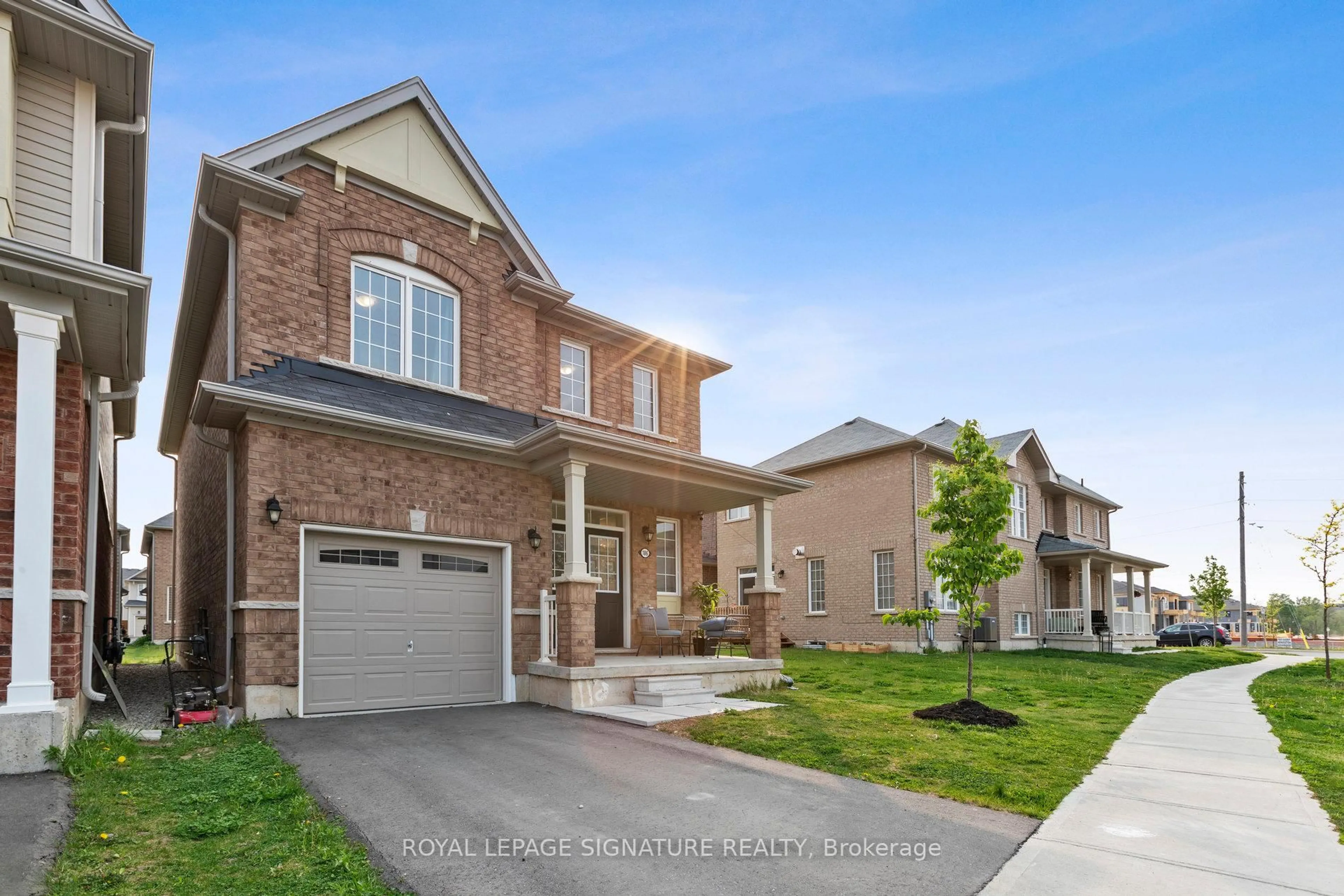 Home with brick exterior material, street for 186 Munro Circ, Brantford Ontario N3T 5L5