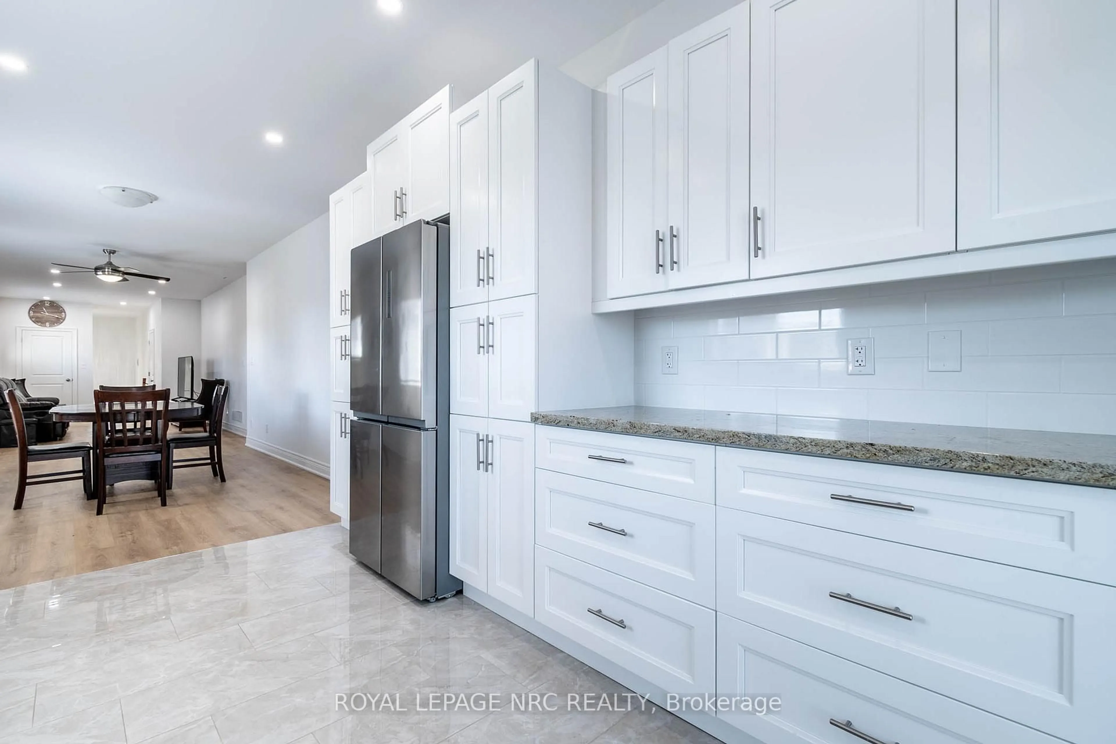 Open concept kitchen, ceramic/tile floor for 46 Chestnut St, Port Colborne Ontario L3K 1R4
