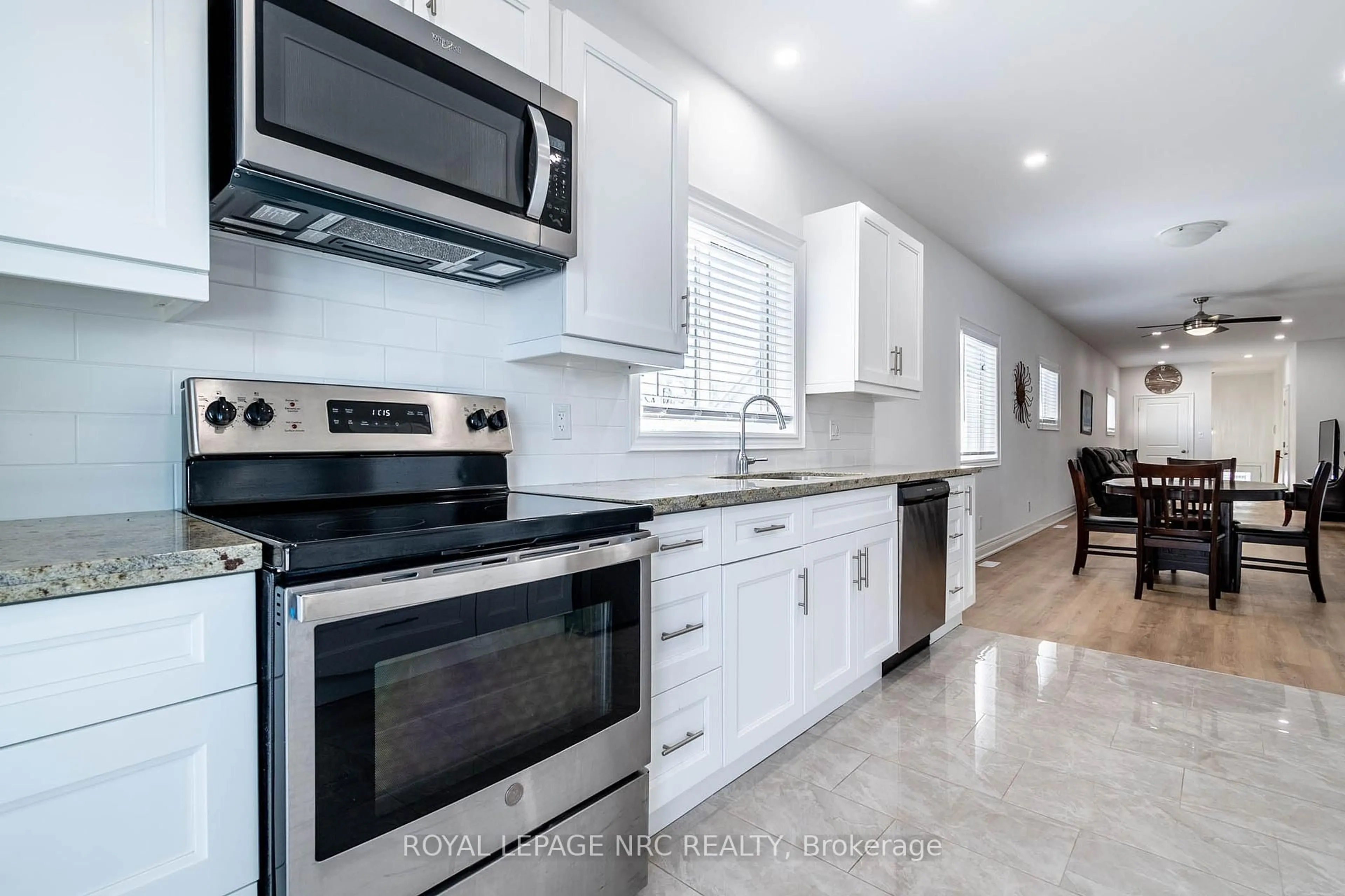 Open concept kitchen, ceramic/tile floor for 46 Chestnut St, Port Colborne Ontario L3K 1R4