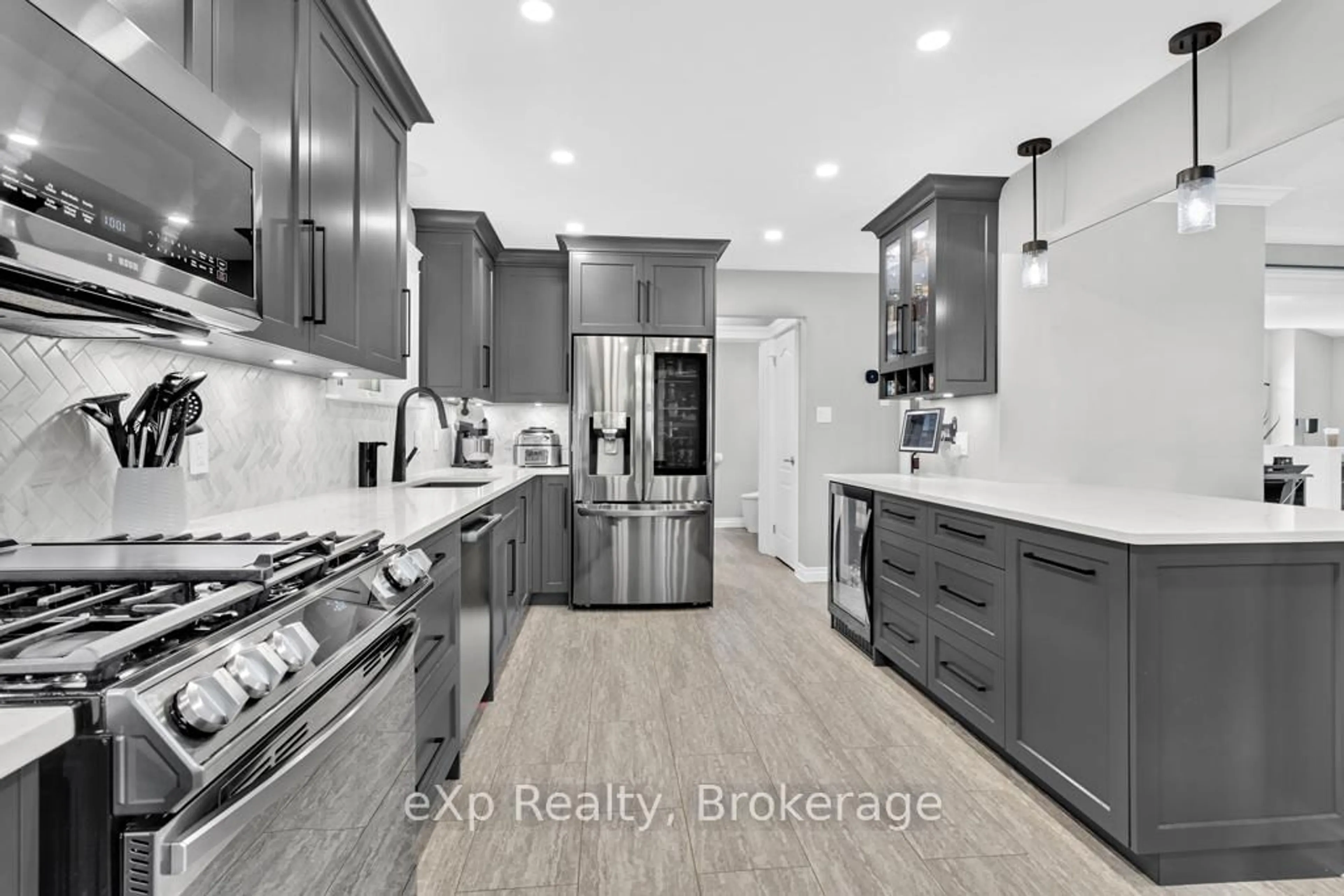 Open concept kitchen, ceramic/tile floor for 510 Mornington St, Stratford Ontario N5A 5G9