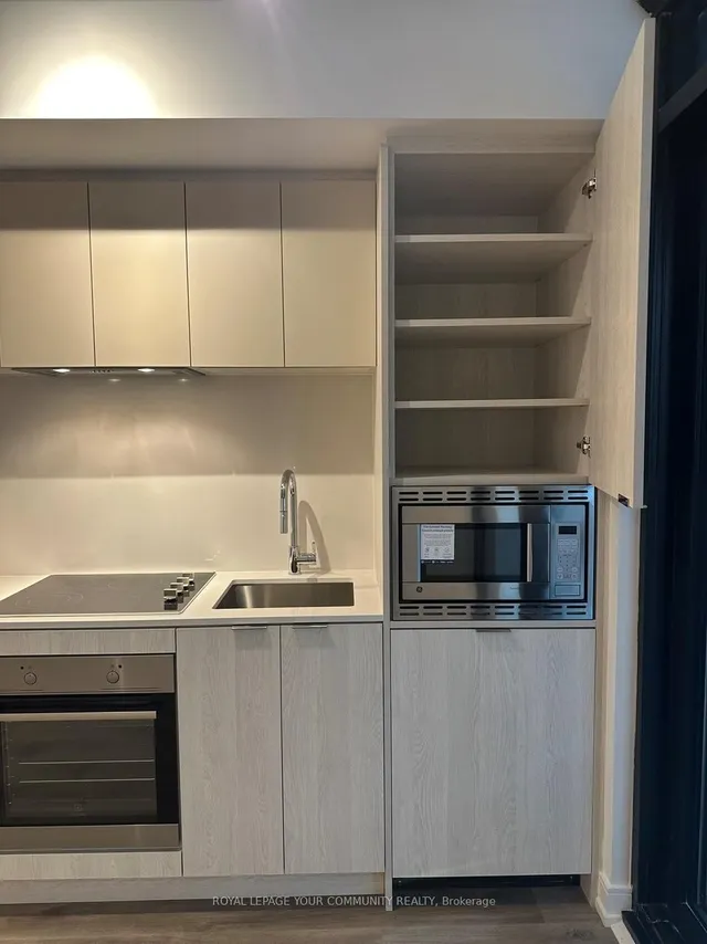Primary image of 1 Jarvis St Unit 421
