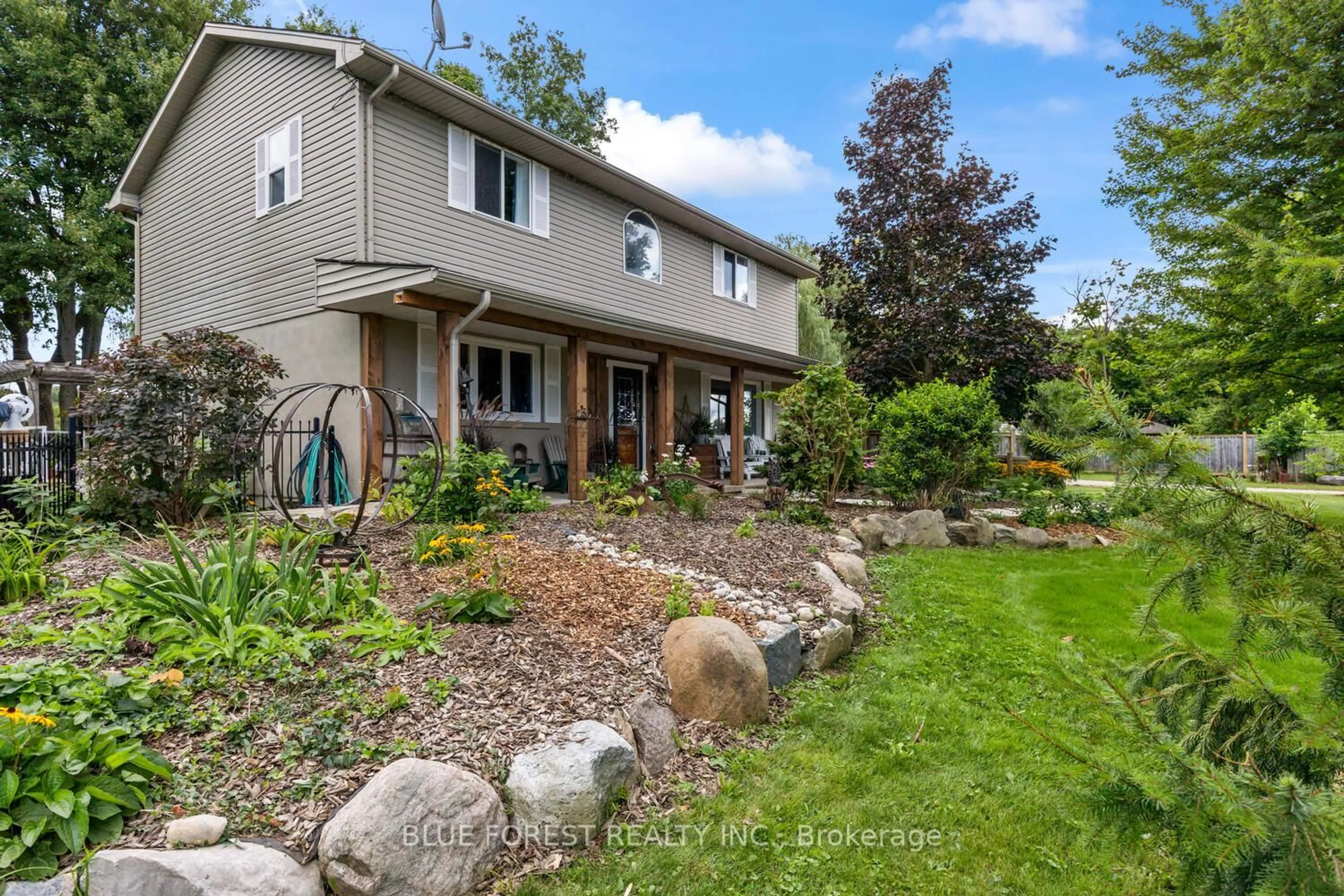 Unknown for 21948 Adelaide St, Middlesex Centre Ontario N0M 1C0