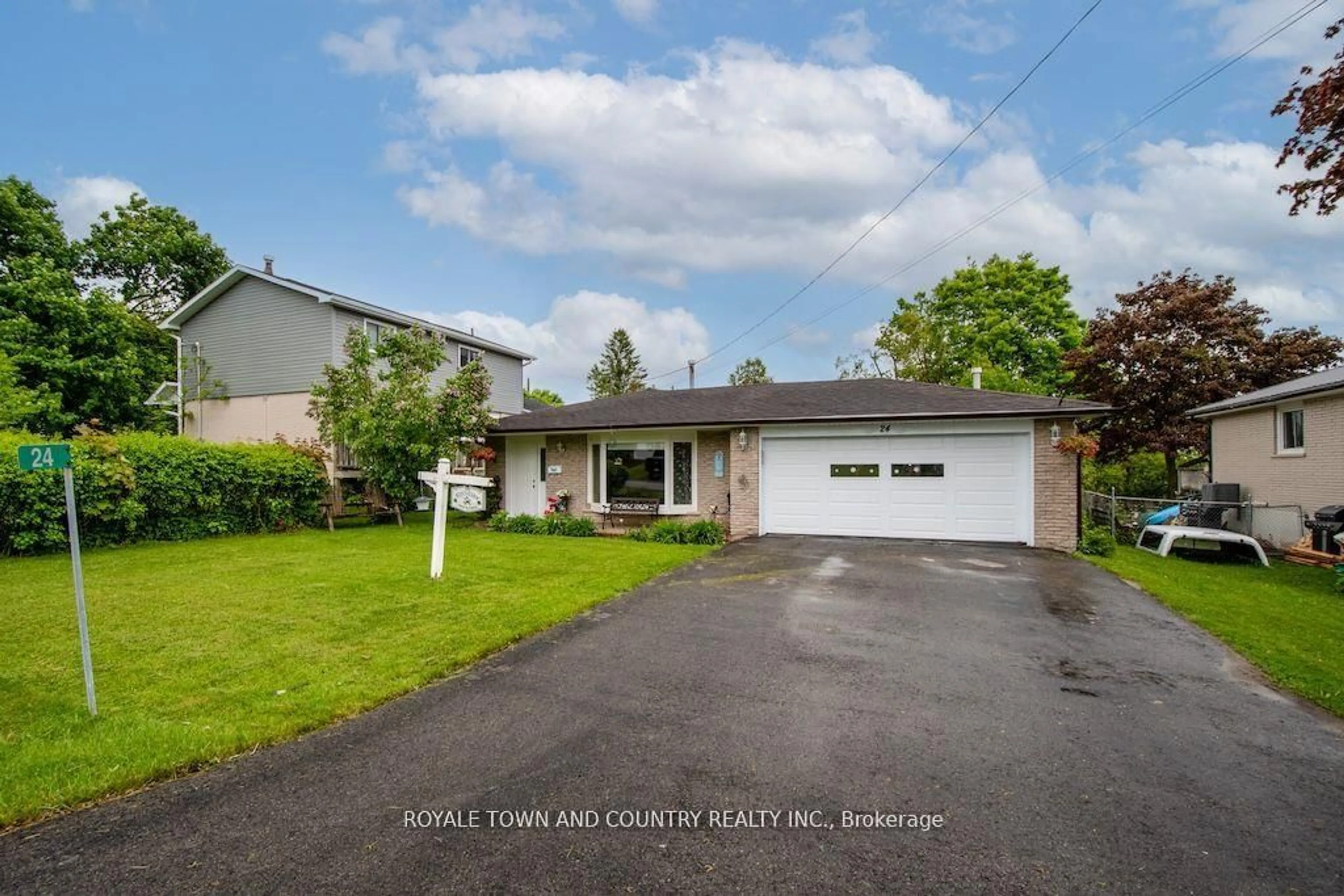 A pic from outside/outdoor area/front of a property/back of a property/a pic from drone, street for 24 Mohawk Dr, Kawartha Lakes Ontario K9V 0J6