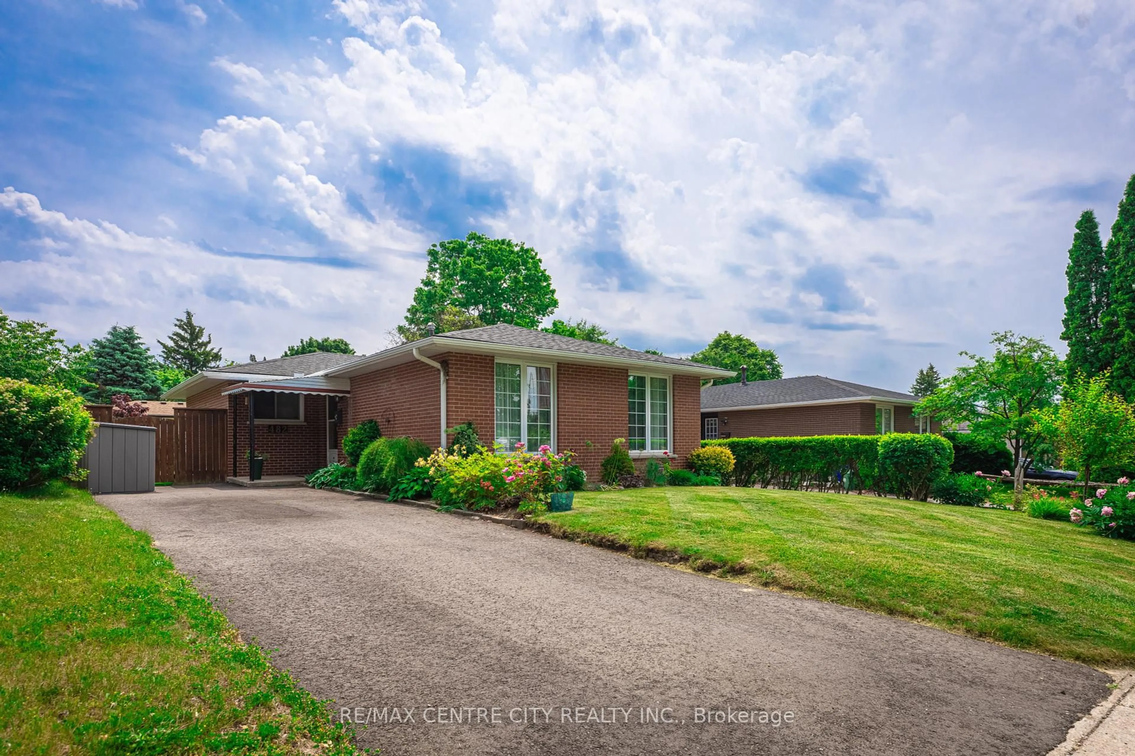 Home with brick exterior material, street for 482 Castlegrove Blvd, London North Ontario N6G 1K8