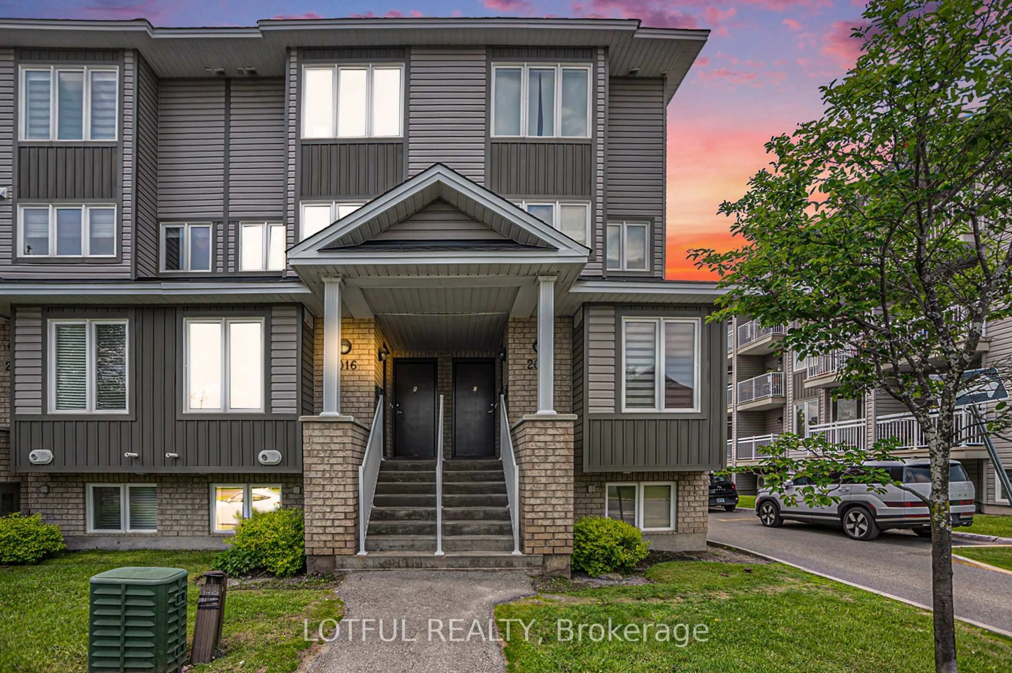 Unknown for 2016 Dorima St #A, Ottawa Ontario K4A 0X5