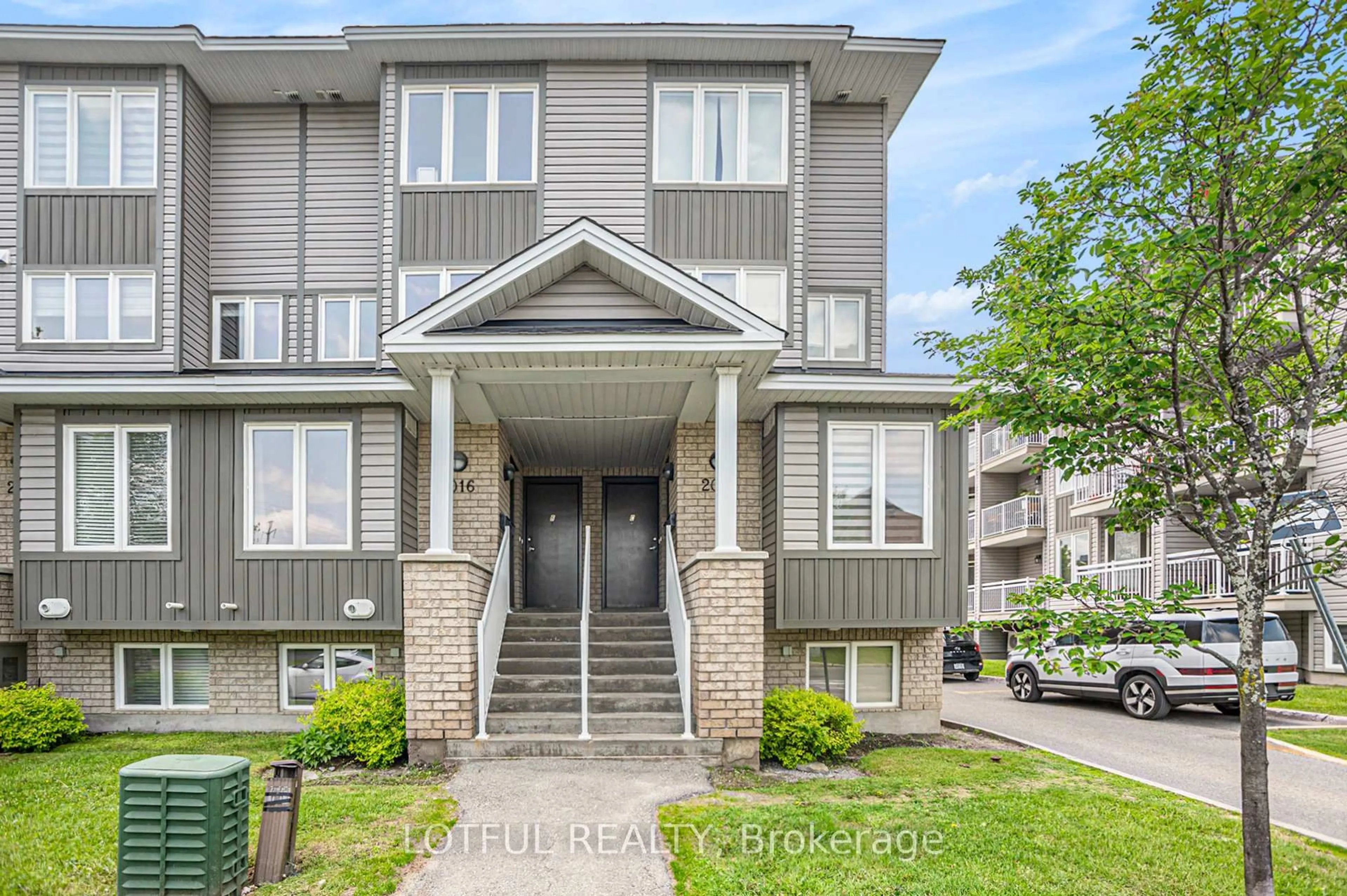 Unknown for 2016 Dorima St #A, Ottawa Ontario K4A 0X5