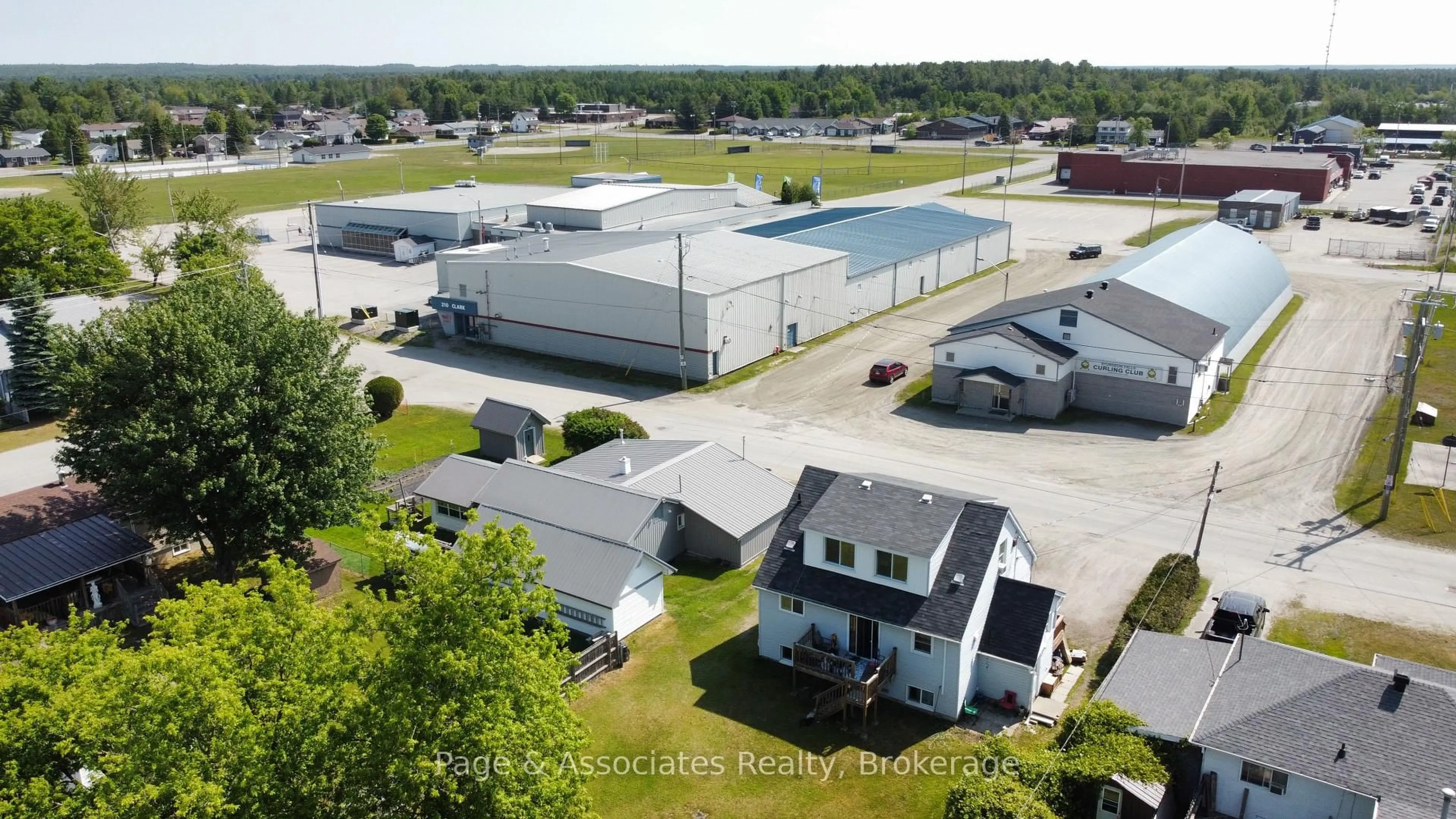 A pic from outside/outdoor area/front of a property/back of a property/a pic from drone, building for 231 Clark St, West Nipissing Ontario P2B 1A6