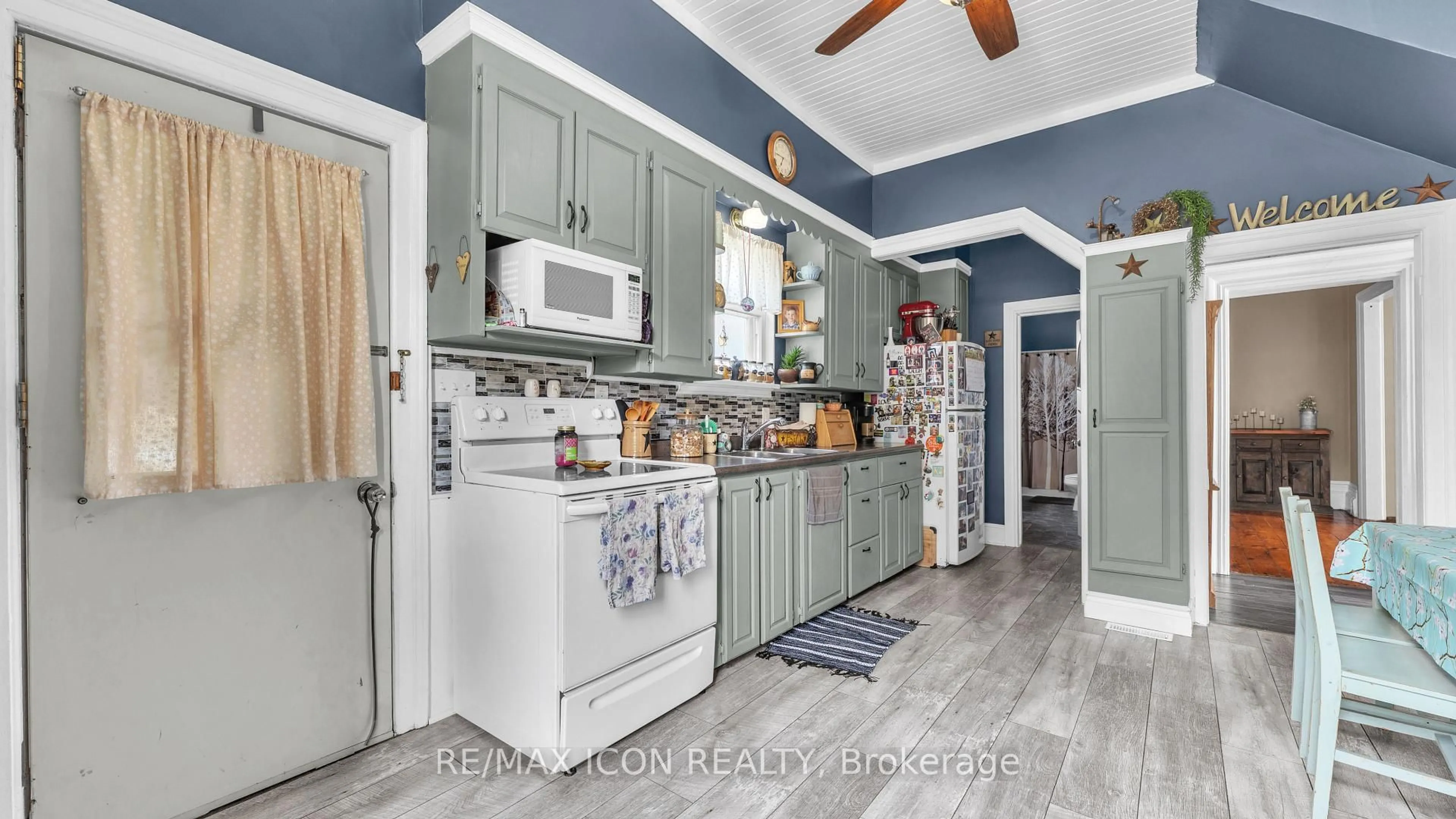 Open concept kitchen, ceramic/tile floor for 89 William St, South Huron Ontario N0M 1S0