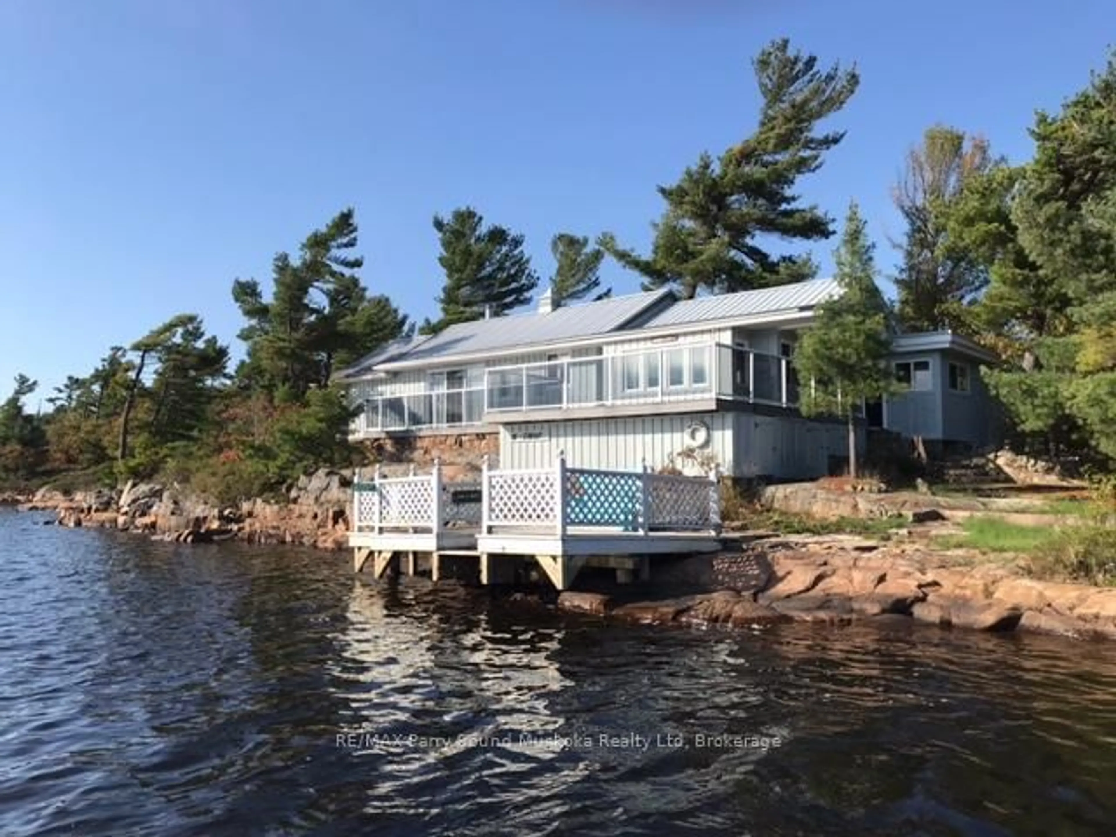 Home with vinyl exterior material, water/lake/river/ocean view for 1 A775 Island, The Archipelago Ontario P0C 1G0