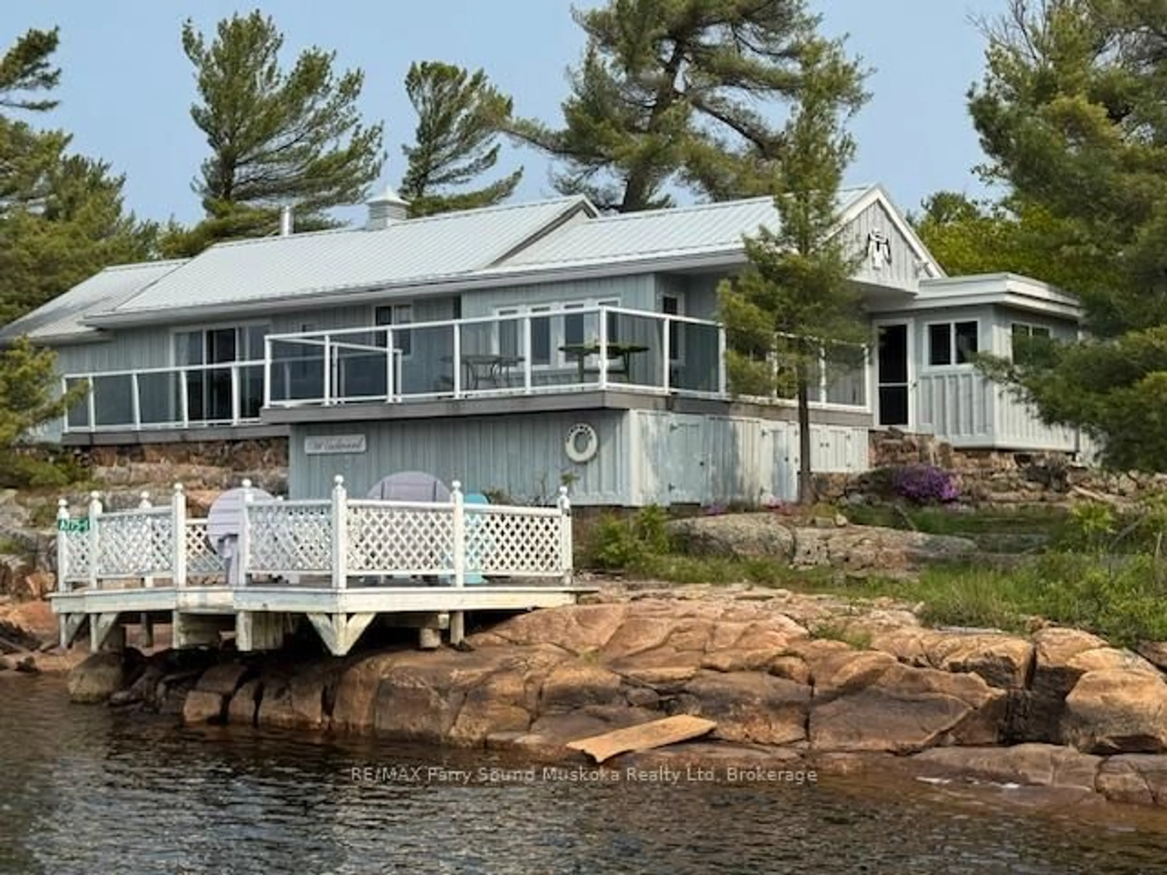 Home with vinyl exterior material, water/lake/river/ocean view for 1 A775 Island, The Archipelago Ontario P0C 1G0