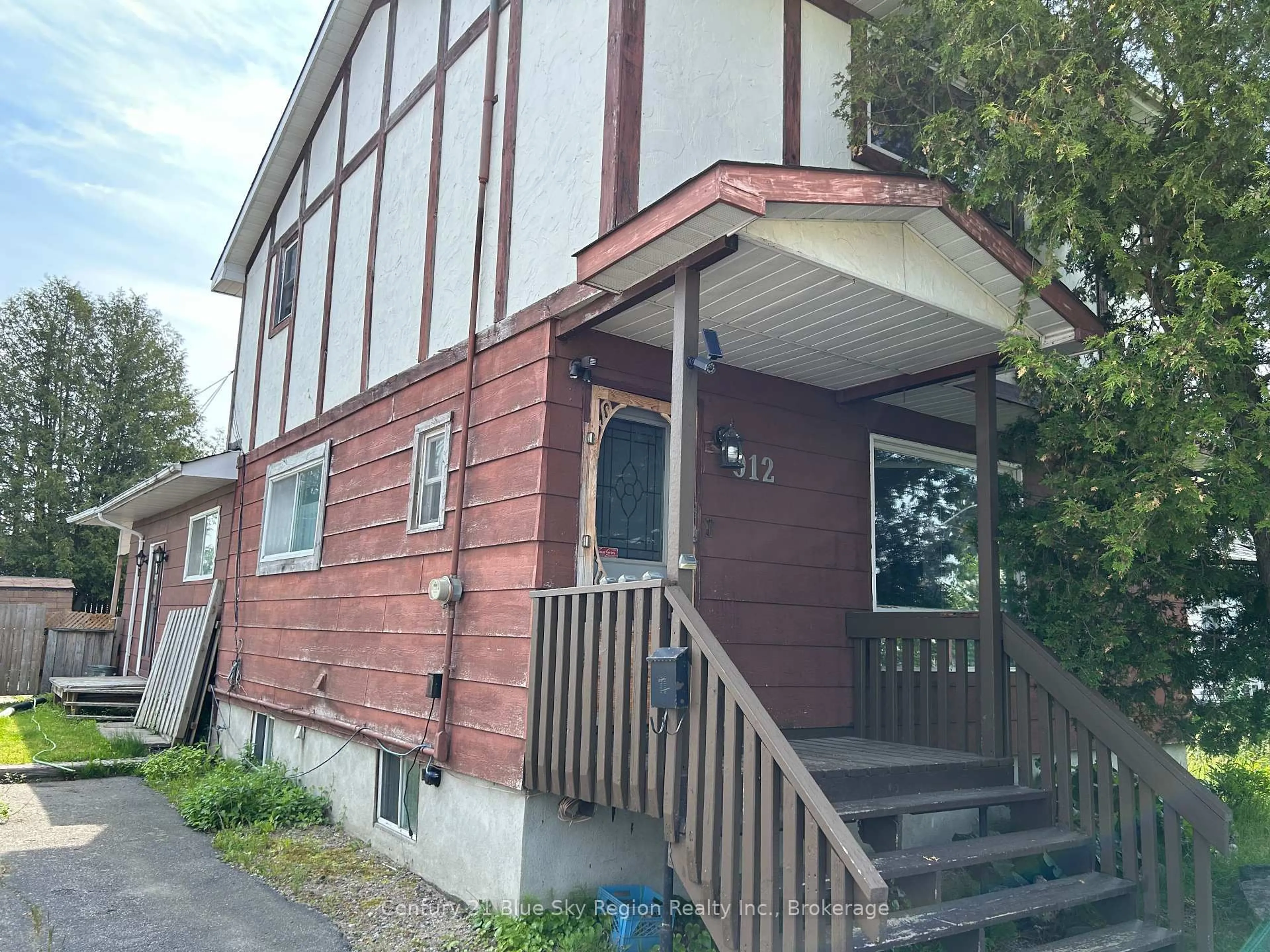 Unknown for 912 Galt St, North Bay Ontario P1B 5N4