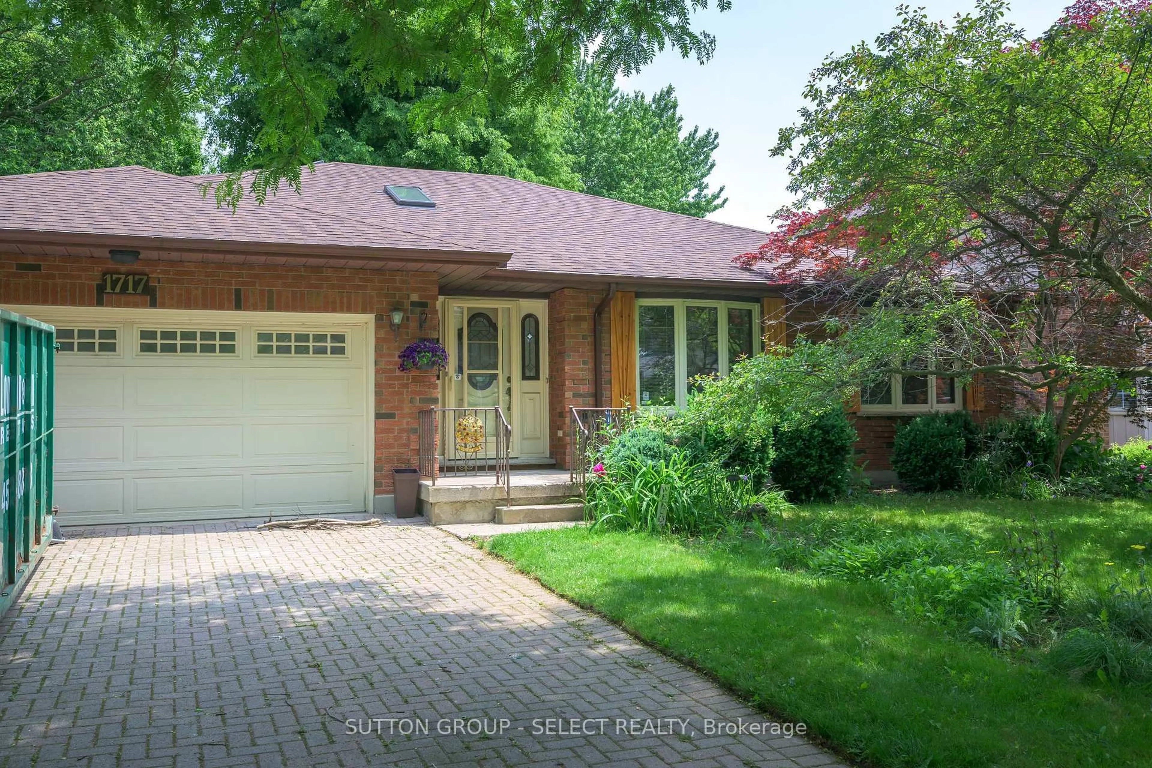 Home with brick exterior material, street for 1717 Phillbrook Cres, London North Ontario N5X 2Z5