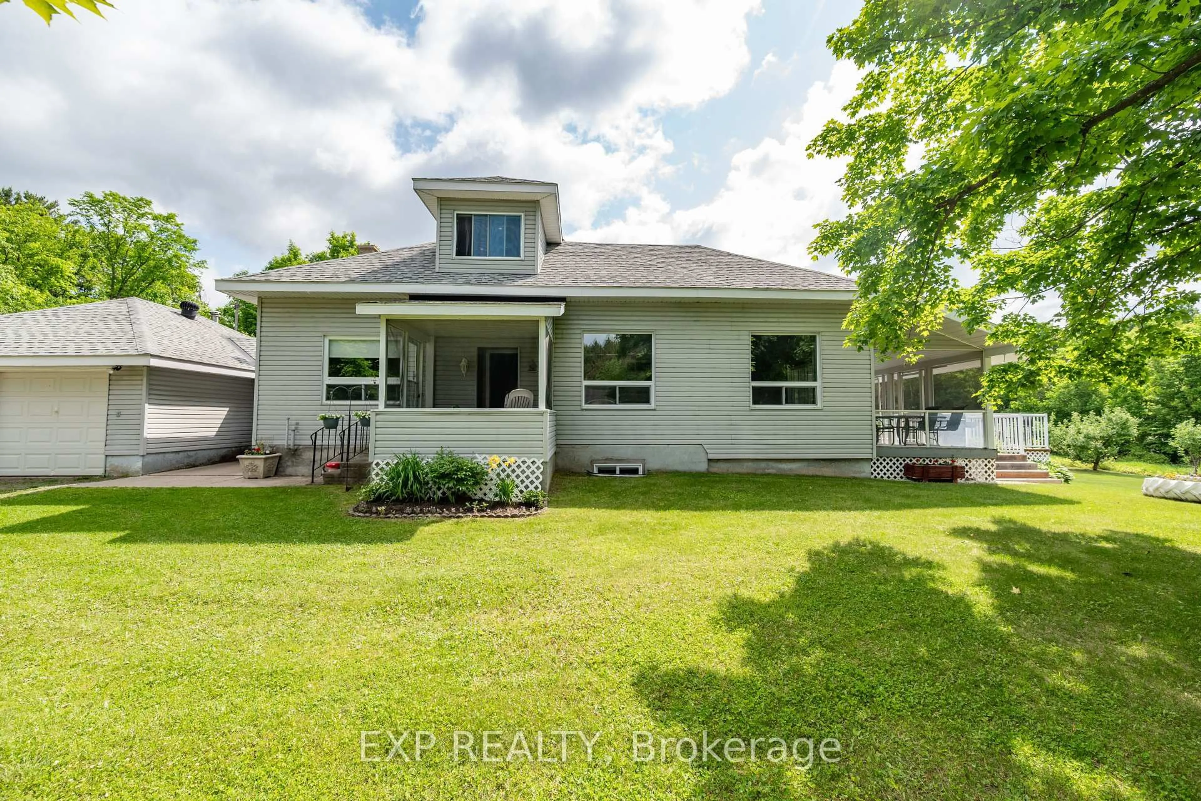 Unknown for 1618 Flat Rd, Dacre Ontario K0J 1N0
