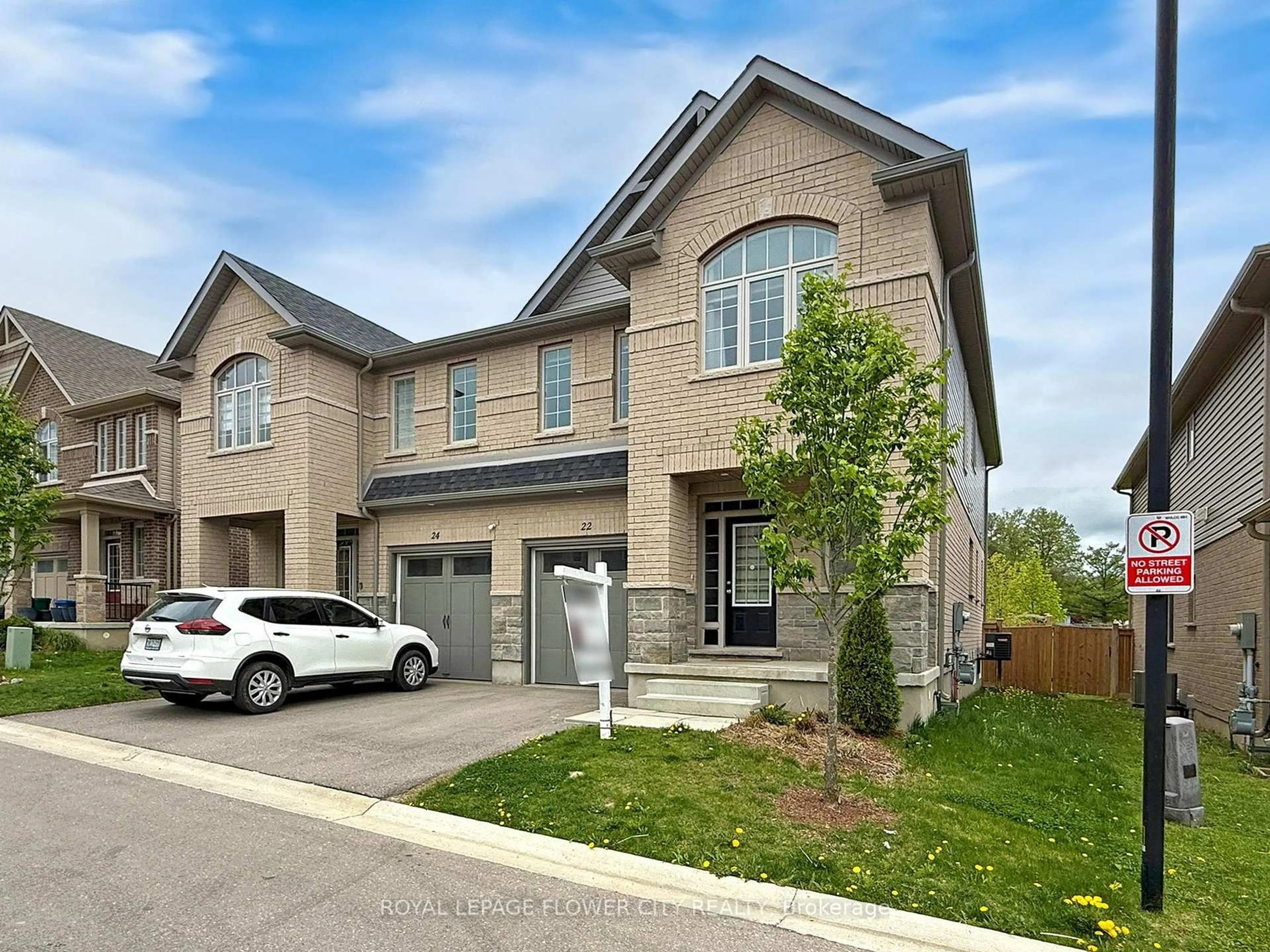 Home with brick exterior material, street for 22 Gleason Cres, Kitchener Ontario N2M 0B7