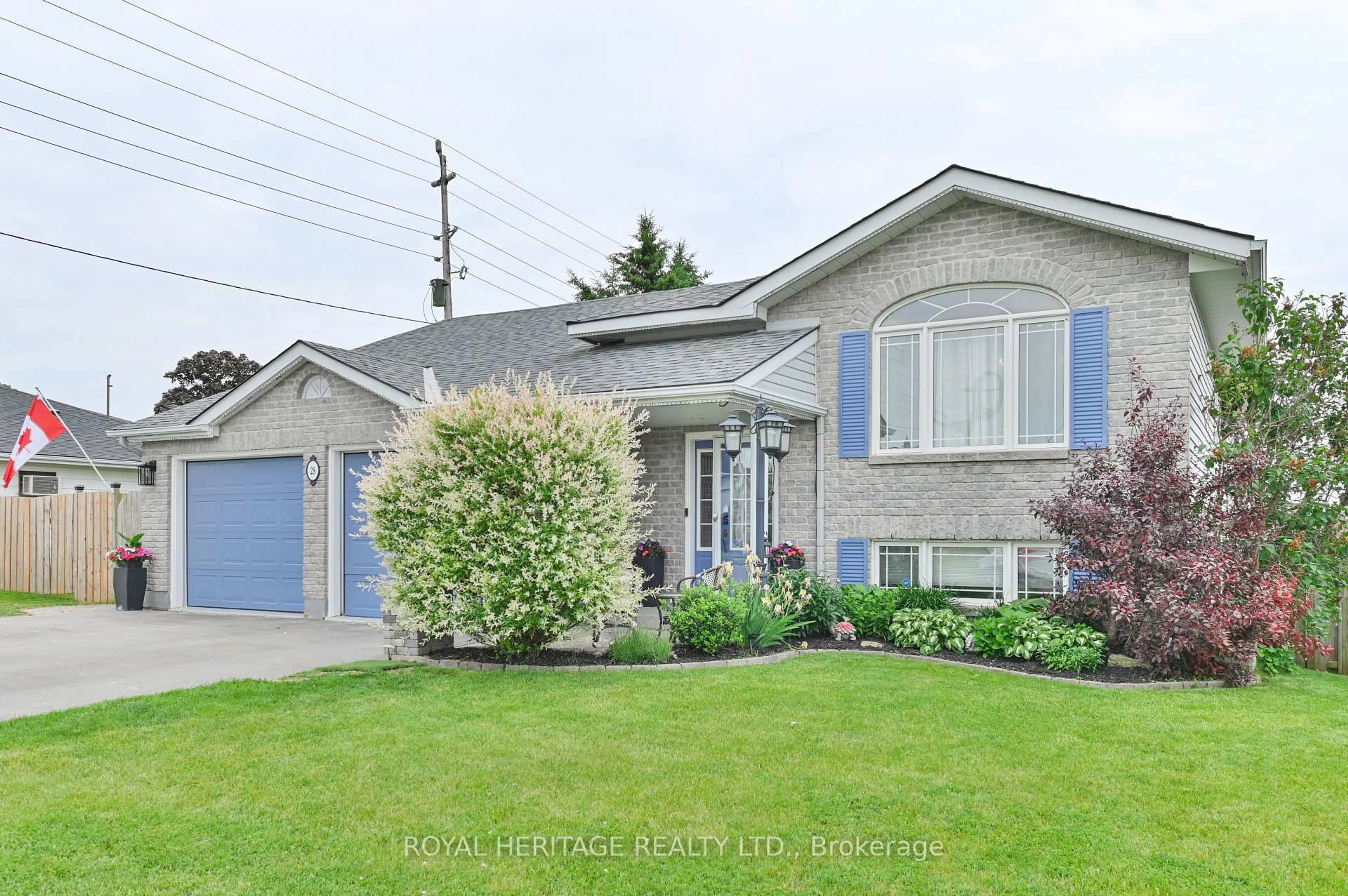 Home with vinyl exterior material, street for 28 Belvedere Rd, Quinte West Ontario K8V 4B1