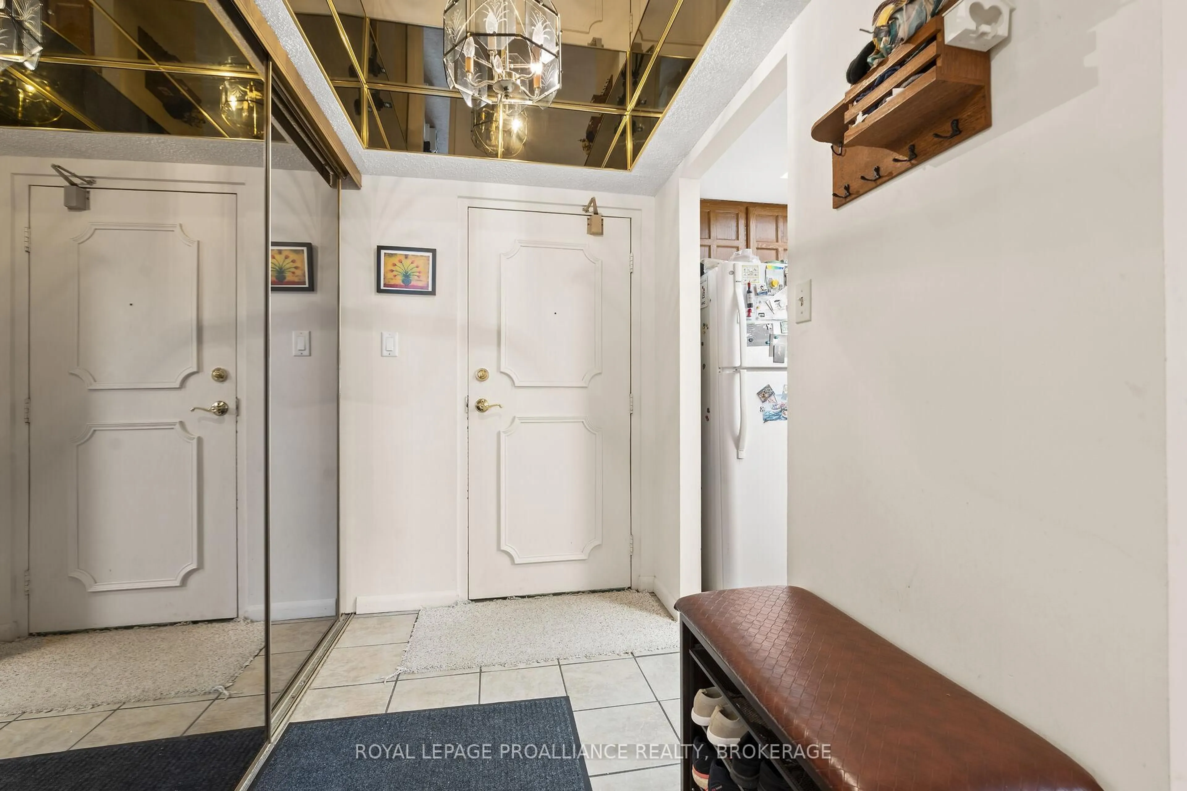 Indoor entryway for 165 Ontario St #309, Kingston Ontario K7L 2Y6