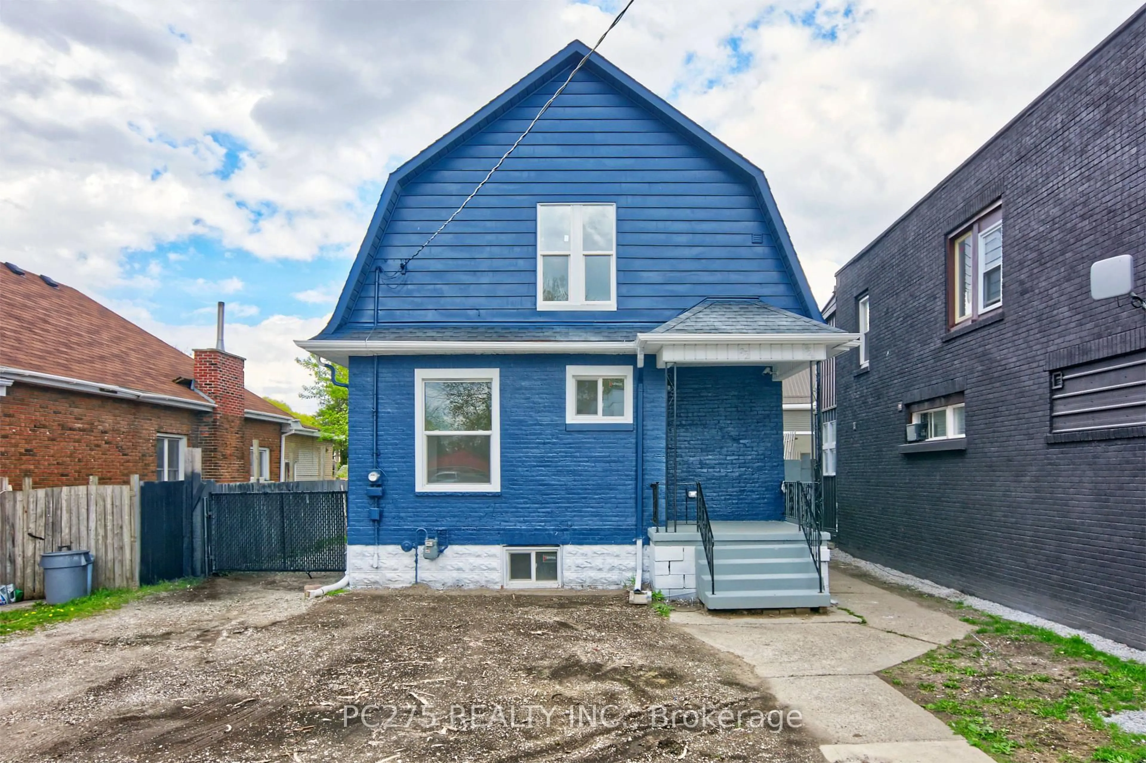 Home with brick exterior material, street for 272 Vidal St, Sarnia Ontario N7T 2T7