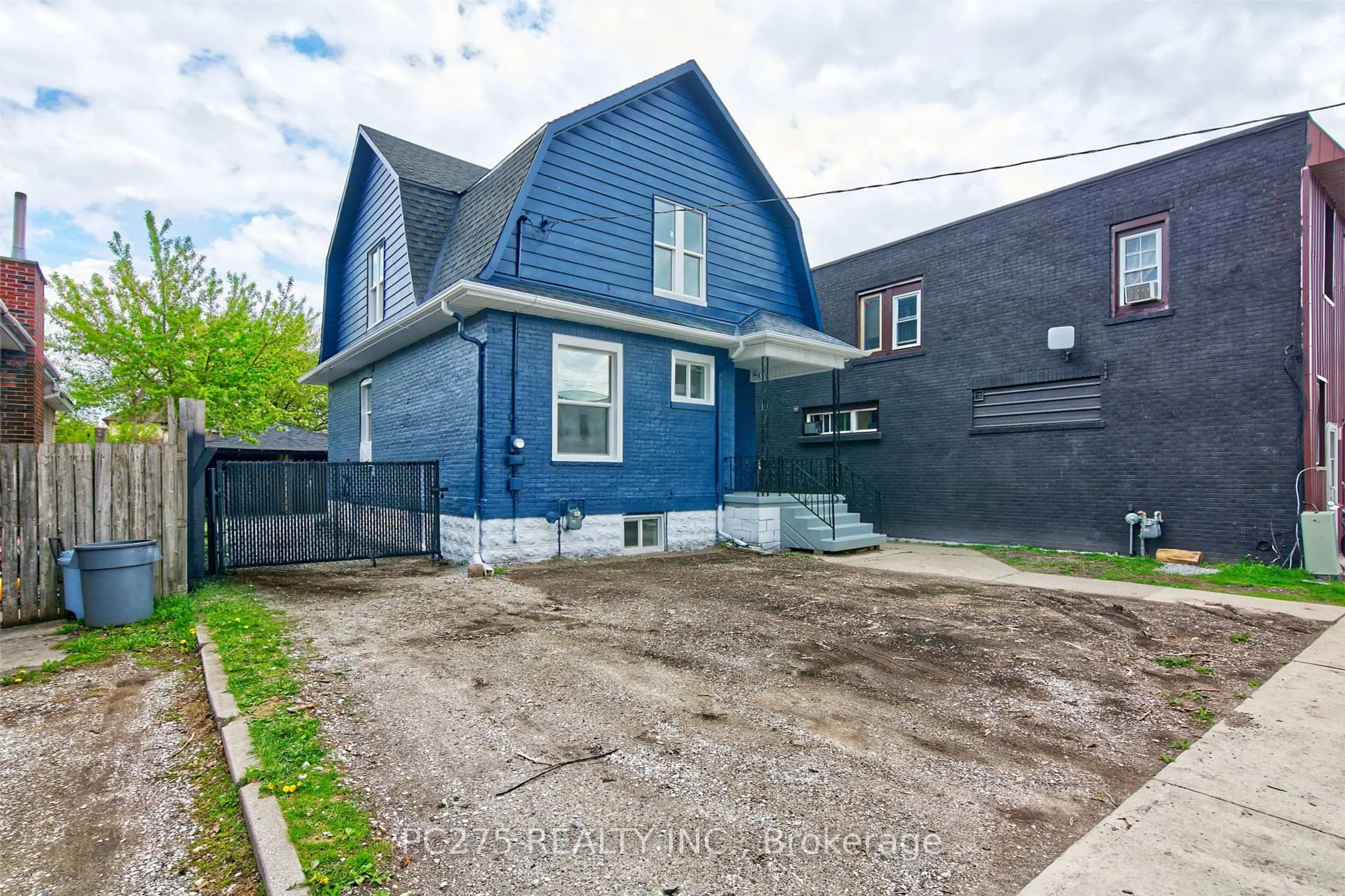 Unknown for 272 Vidal St, Sarnia Ontario N7T 2T7