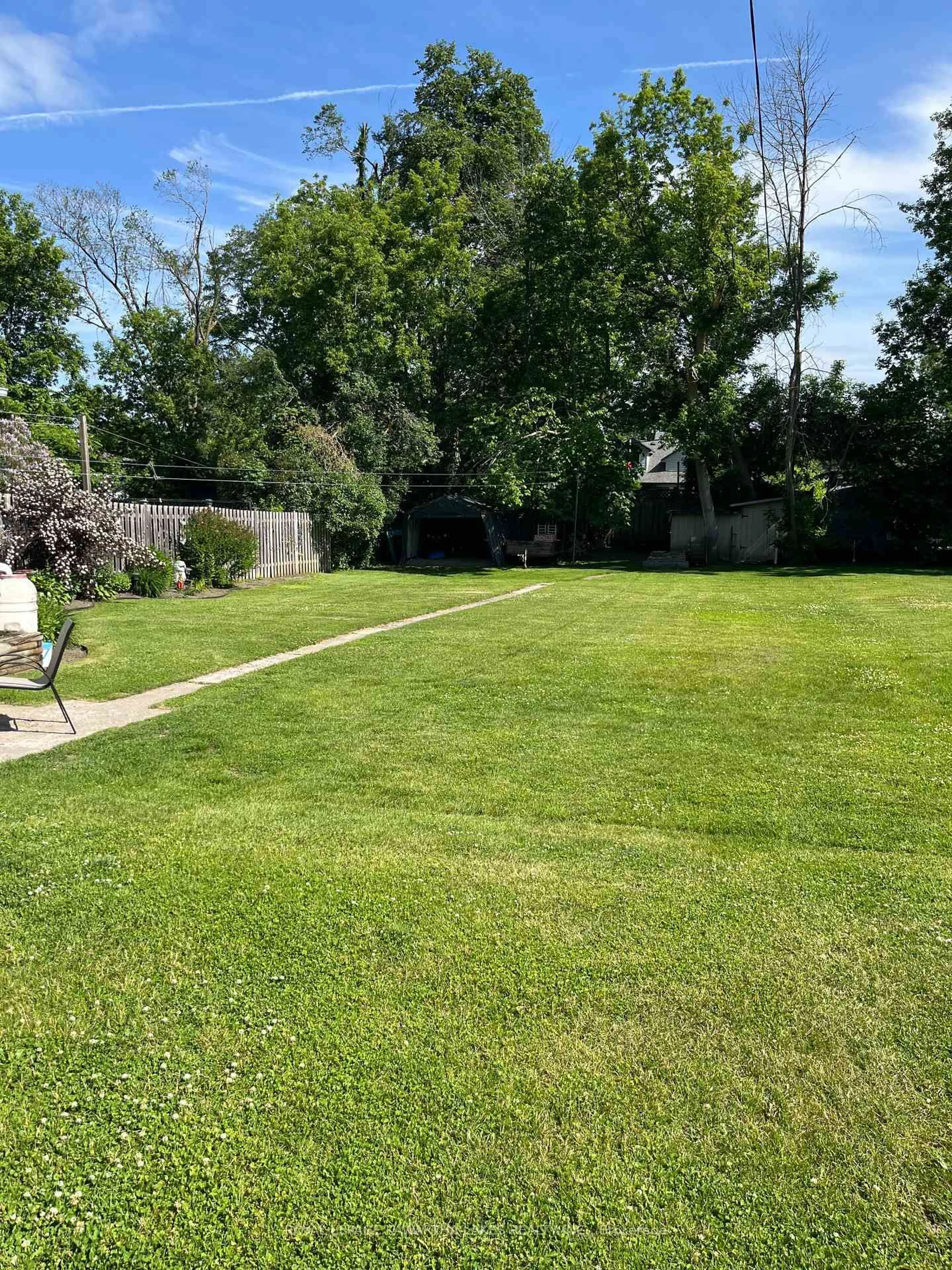 A pic from outside/outdoor area/front of a property/back of a property/a pic from drone, street for 463 Arndon Ave, Peterborough South Ontario K9J 4A7