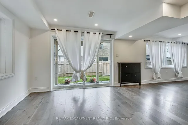 Additional property image - 110 Pagebrook Cres