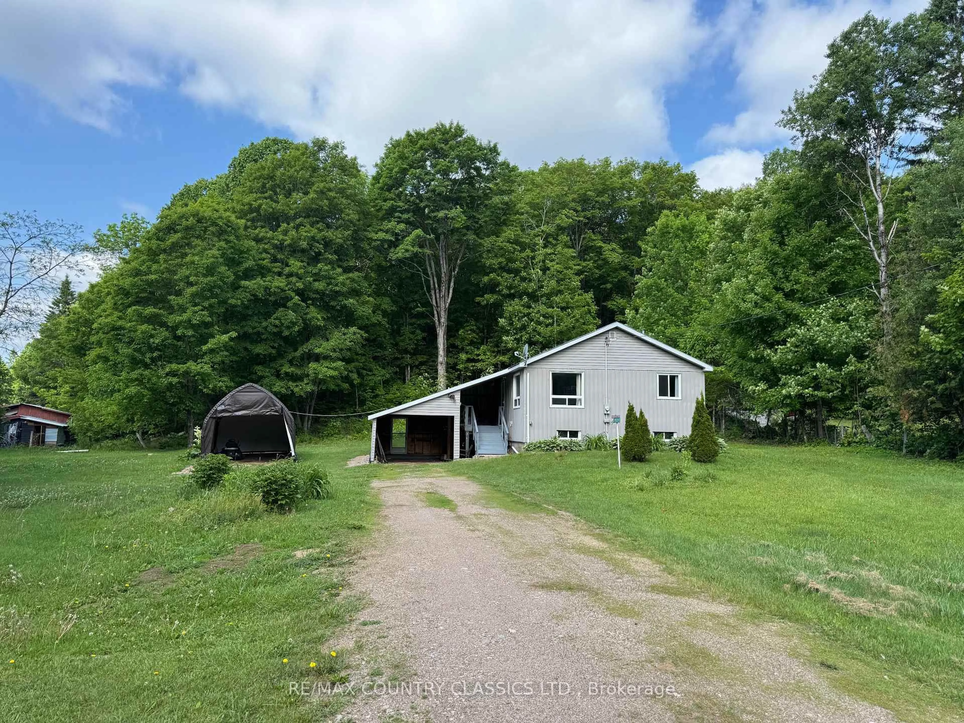 Shed for 57 Cross Rd, Bancroft Ontario K0L 1C0